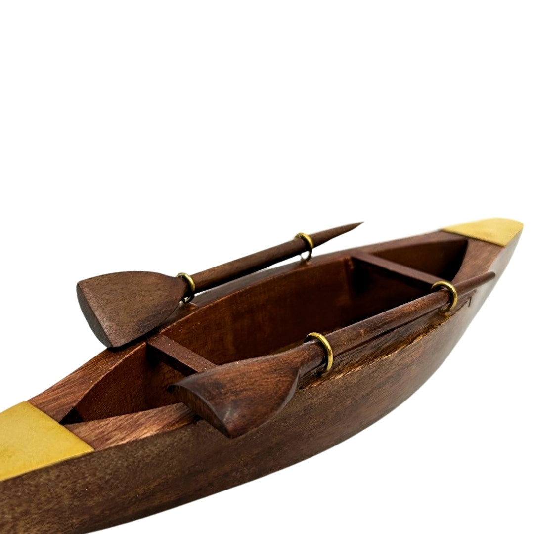 Model elegant din lemn de barcă 25 cm - Decorațiune pentru birou cu elemente din alamă - Cadou ideal pentru un marinar, cu opțiune de personalizare prin gravură - Stil marin și retro