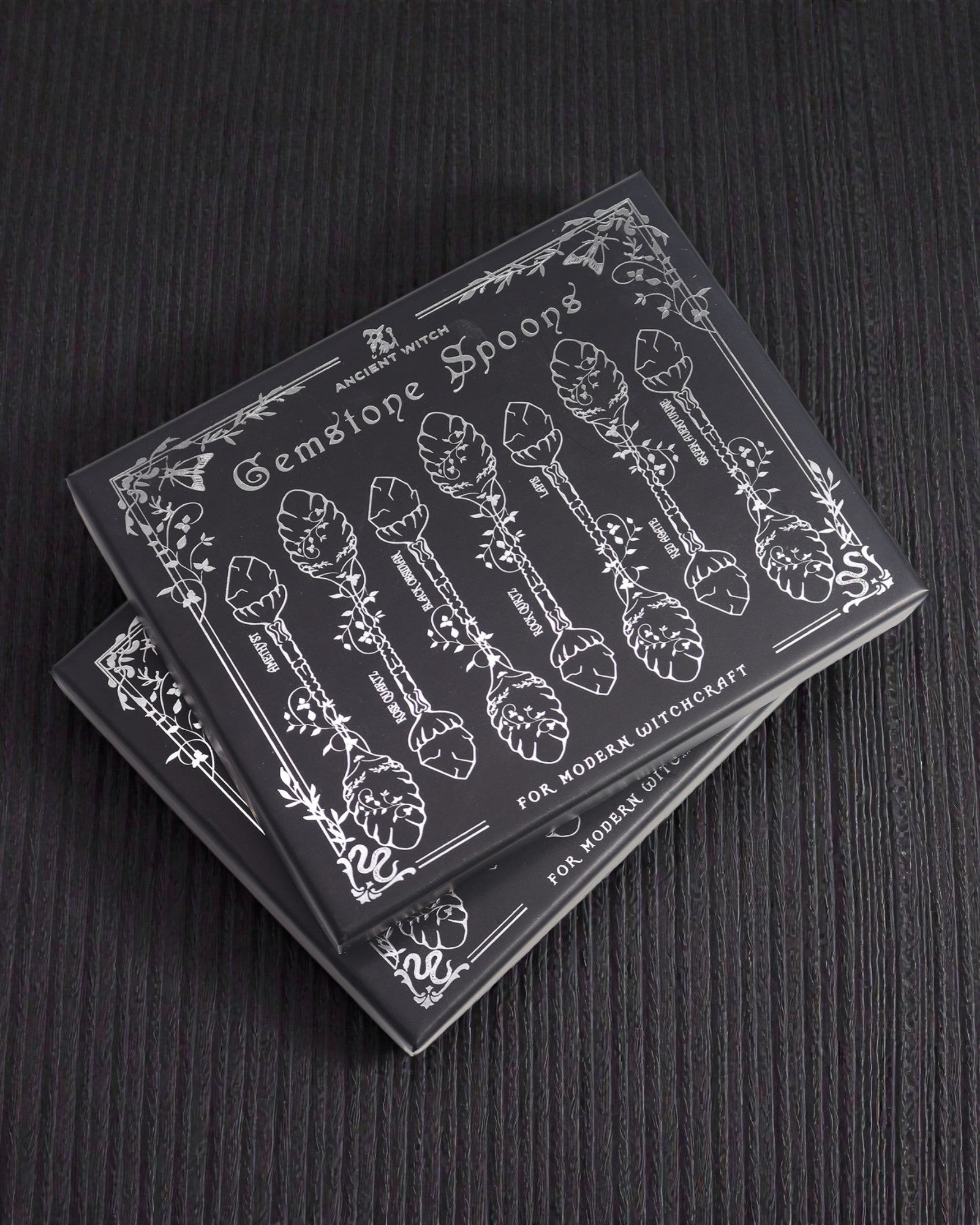 Arcana Noctis – Set de 7 lingurițe de vrăjitoare, gri închis, cu pietre naturale