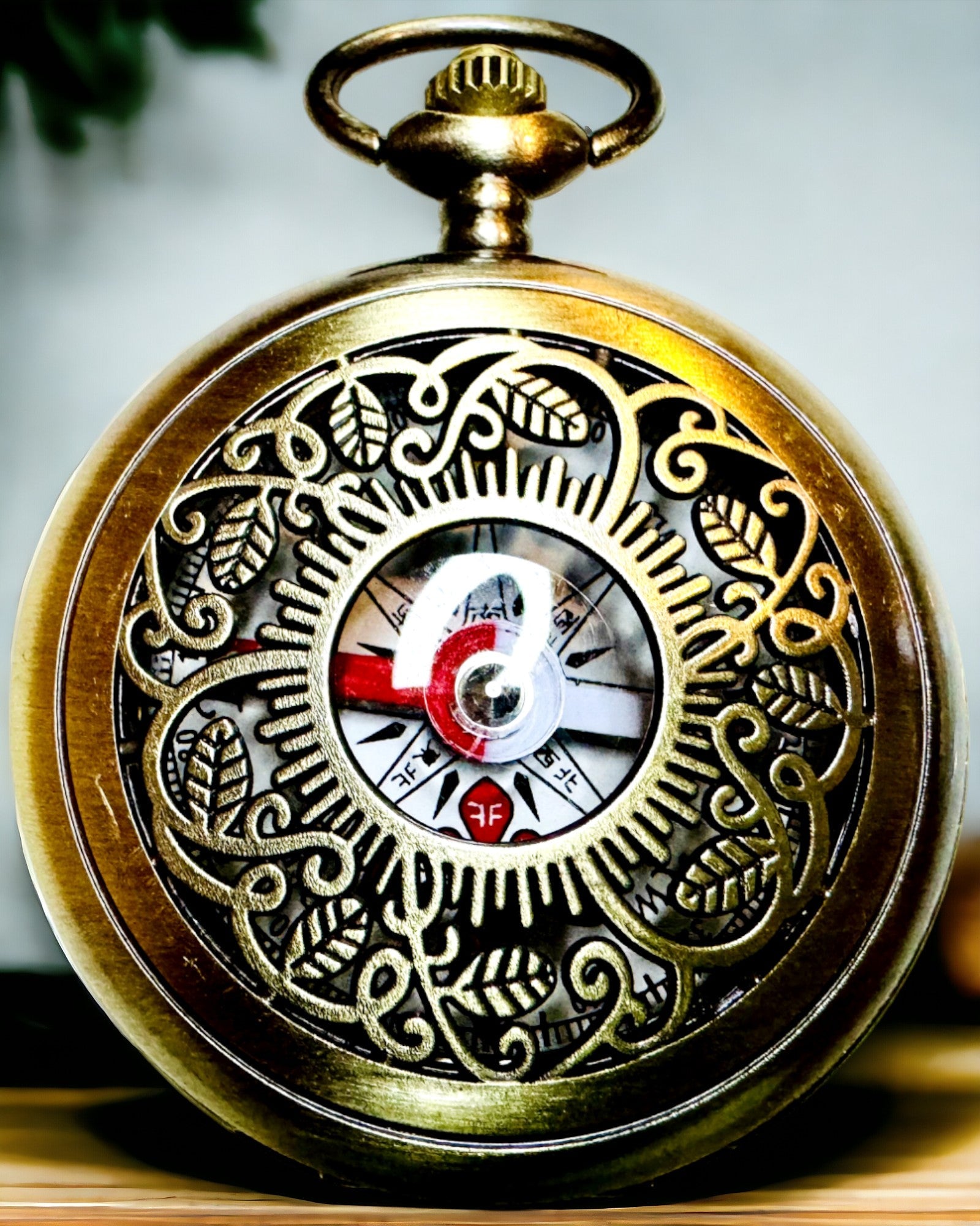 Busolă de Navigație în Stil Vintage cu Model Ajour – culoare maro-auriu