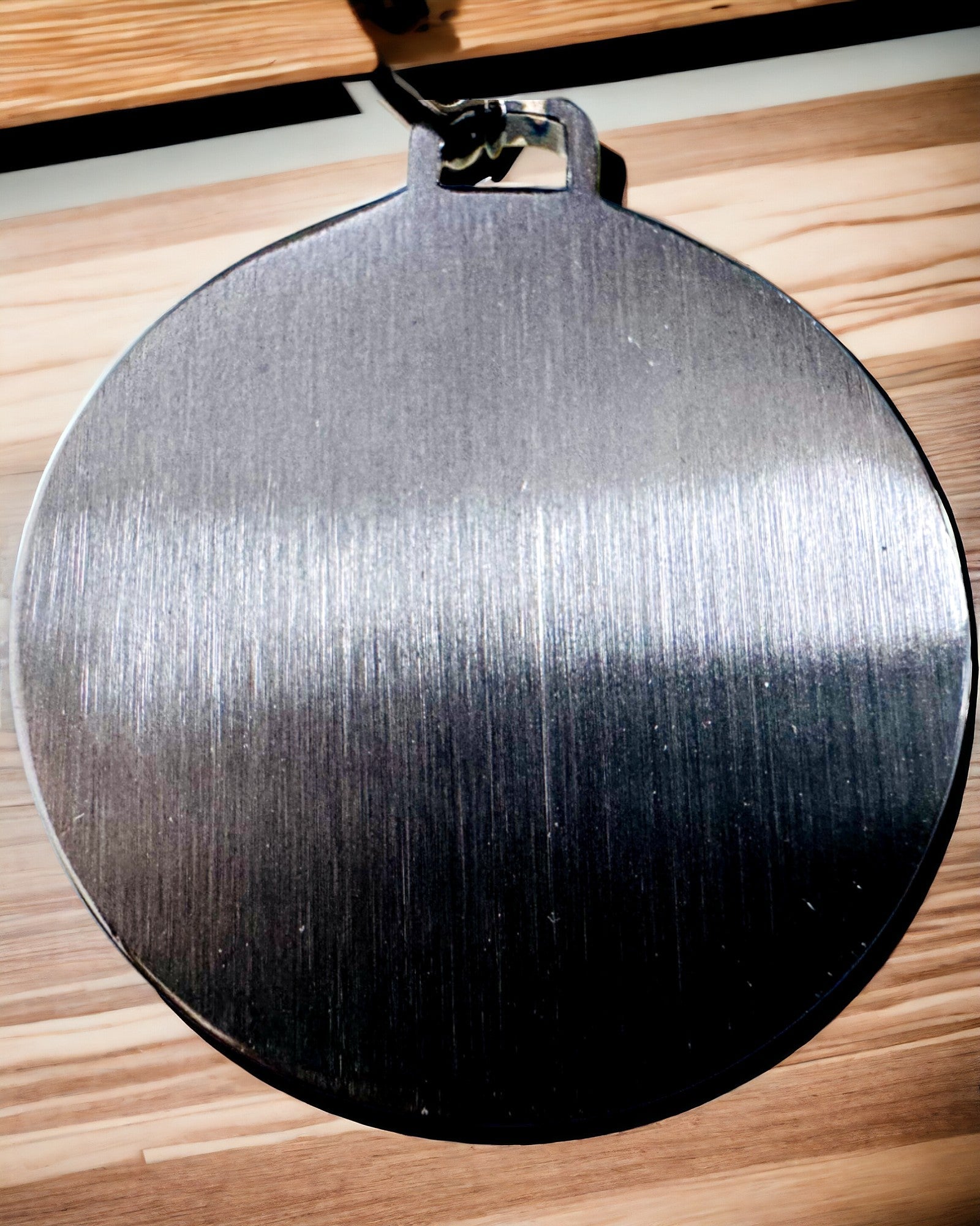 Colier cu Busolă – Bijuterii Forjate din Oțel Inoxidabil pentru Bărbați și Femei în Două Culori, cu Gravură