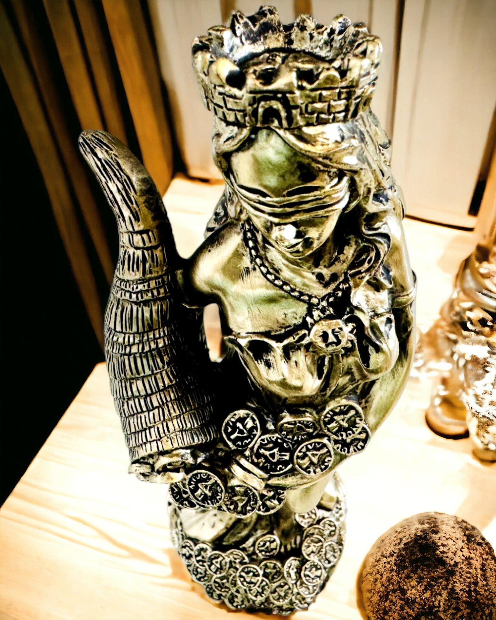 "Statuia Zeiței Abundenței" - Statuie Decorativă din Rășină a Norocului pentru Casă și Birou