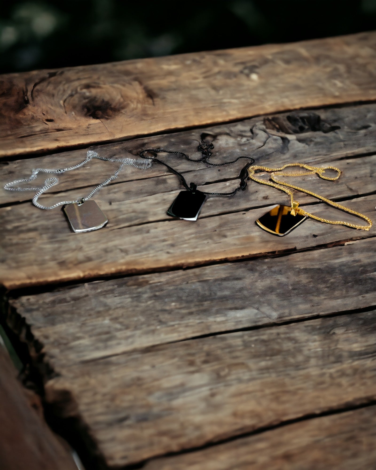 Colier cu Dog Tag „Trei Nuante de Stil” - Placă de Identificare - Pandantiv Elegant din Oțel Inoxidabil cu Opțiune de Gravare