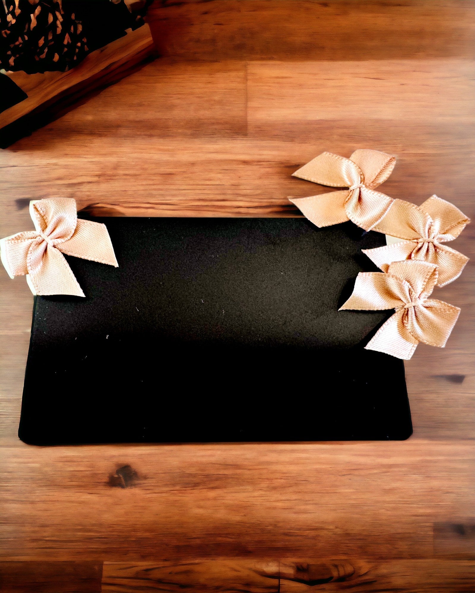 Carte de Vizită Metalică Neagră Exclusivă cu Posibilitate de Personalizare – Ideală pentru Cadou