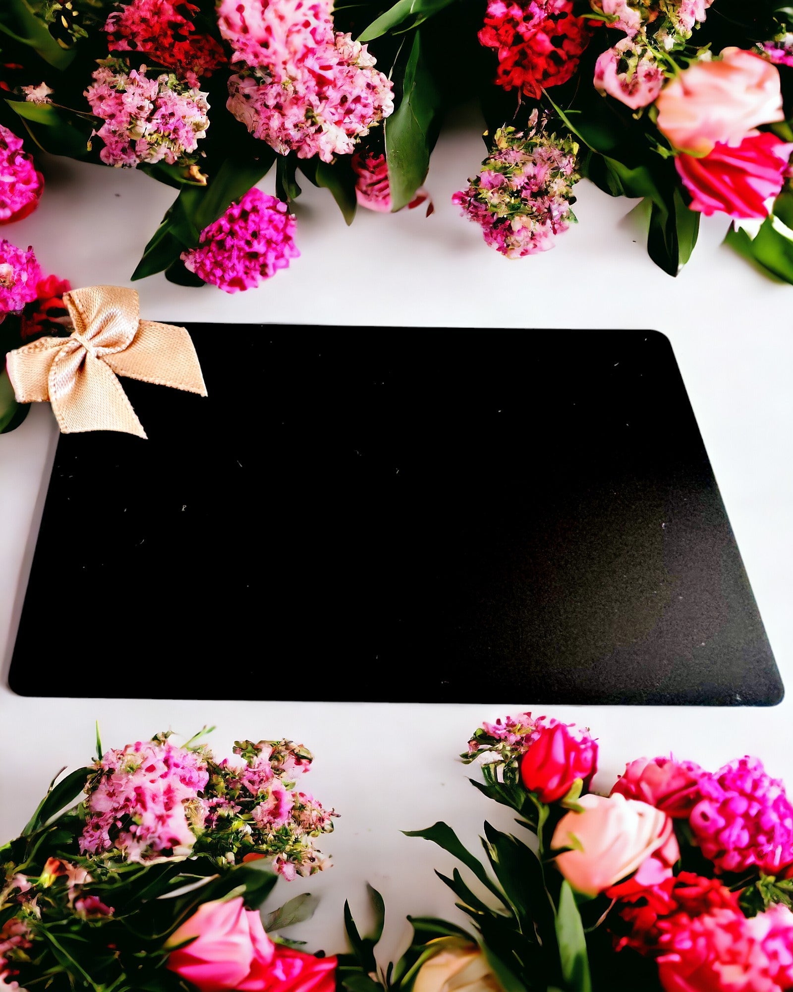 Carte de Vizită Metalică Neagră Exclusivă cu Posibilitate de Personalizare – Ideală pentru Cadou