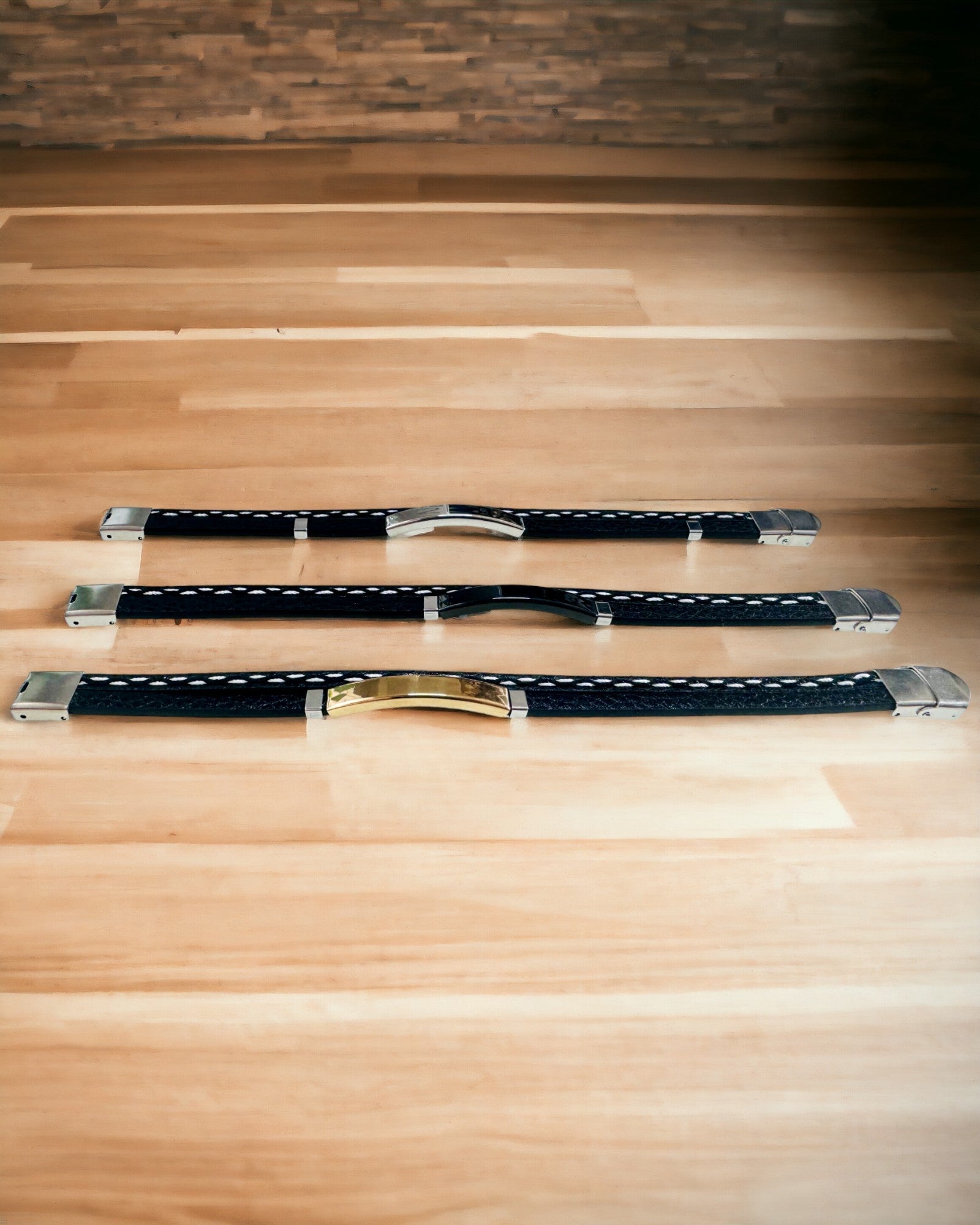 Brățară Sport din Piele PU și Oțel Inoxidabil cu Posibilitate de Gravare – 3 Culori