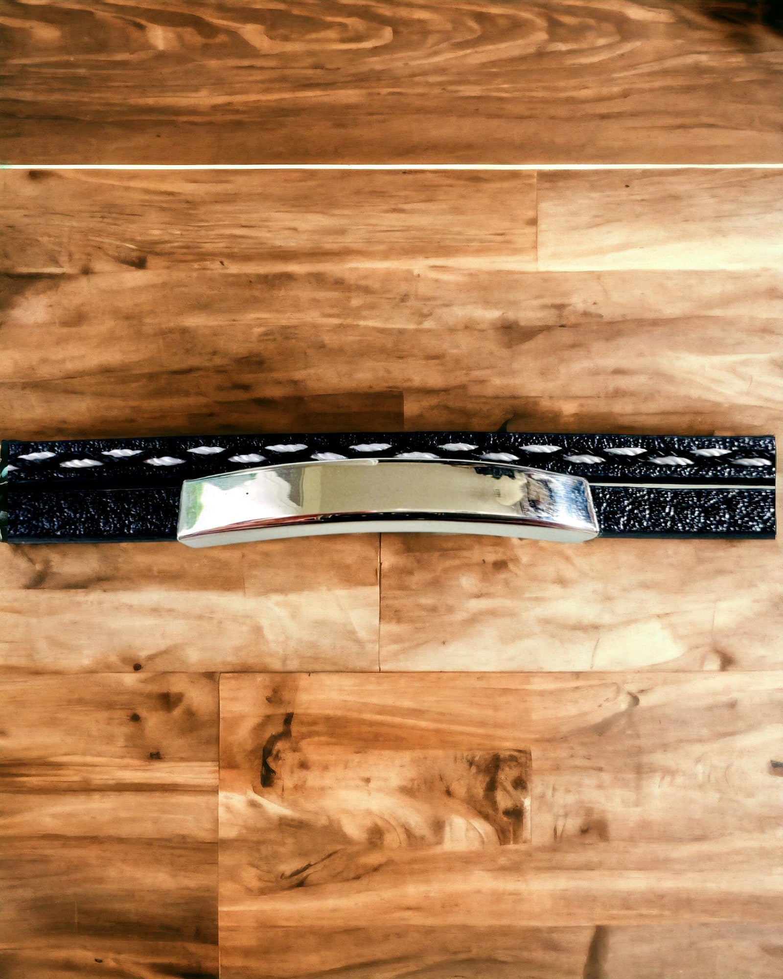 Brățară Sport din Piele PU și Oțel Inoxidabil cu Posibilitate de Gravare – 3 Culori