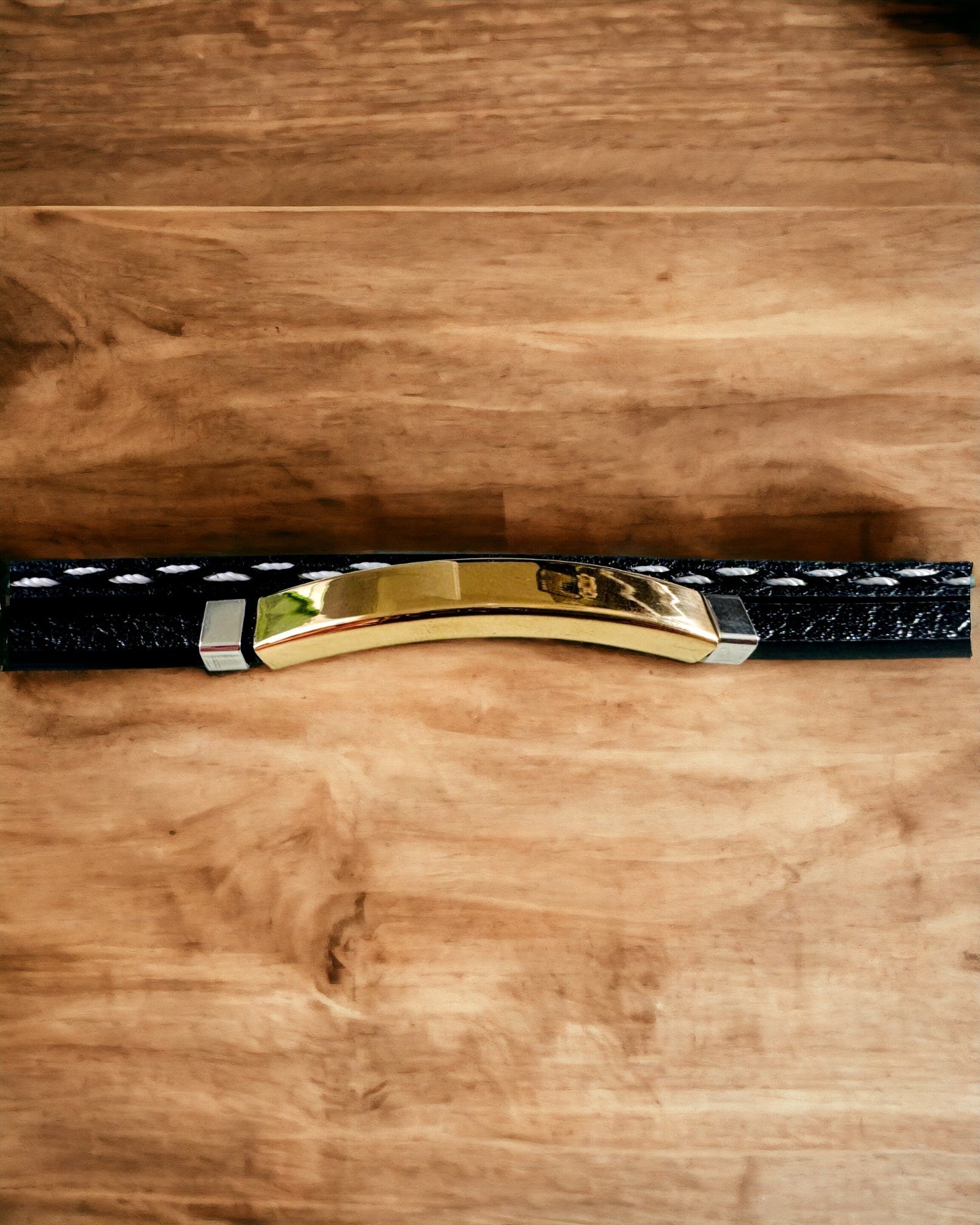 Brățară Sport din Piele PU și Oțel Inoxidabil cu Posibilitate de Gravare – 3 Culori