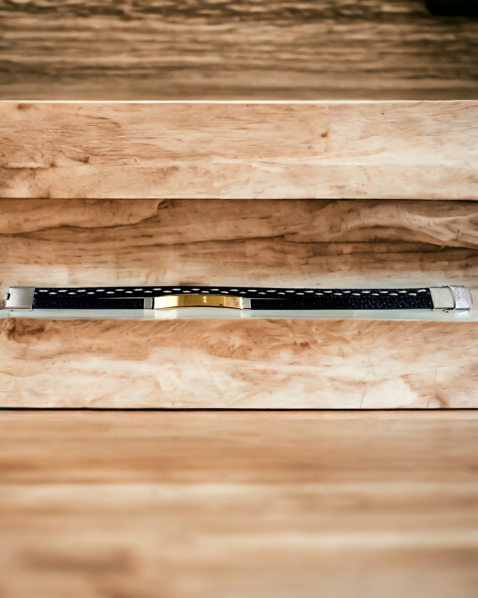 Brățară Sport din Piele PU și Oțel Inoxidabil cu Posibilitate de Gravare – 3 Culori