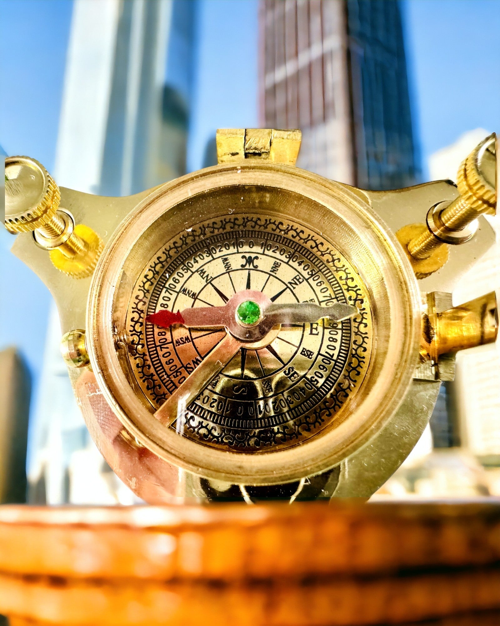 Compas Maritim cu Posibilitate de Gravare