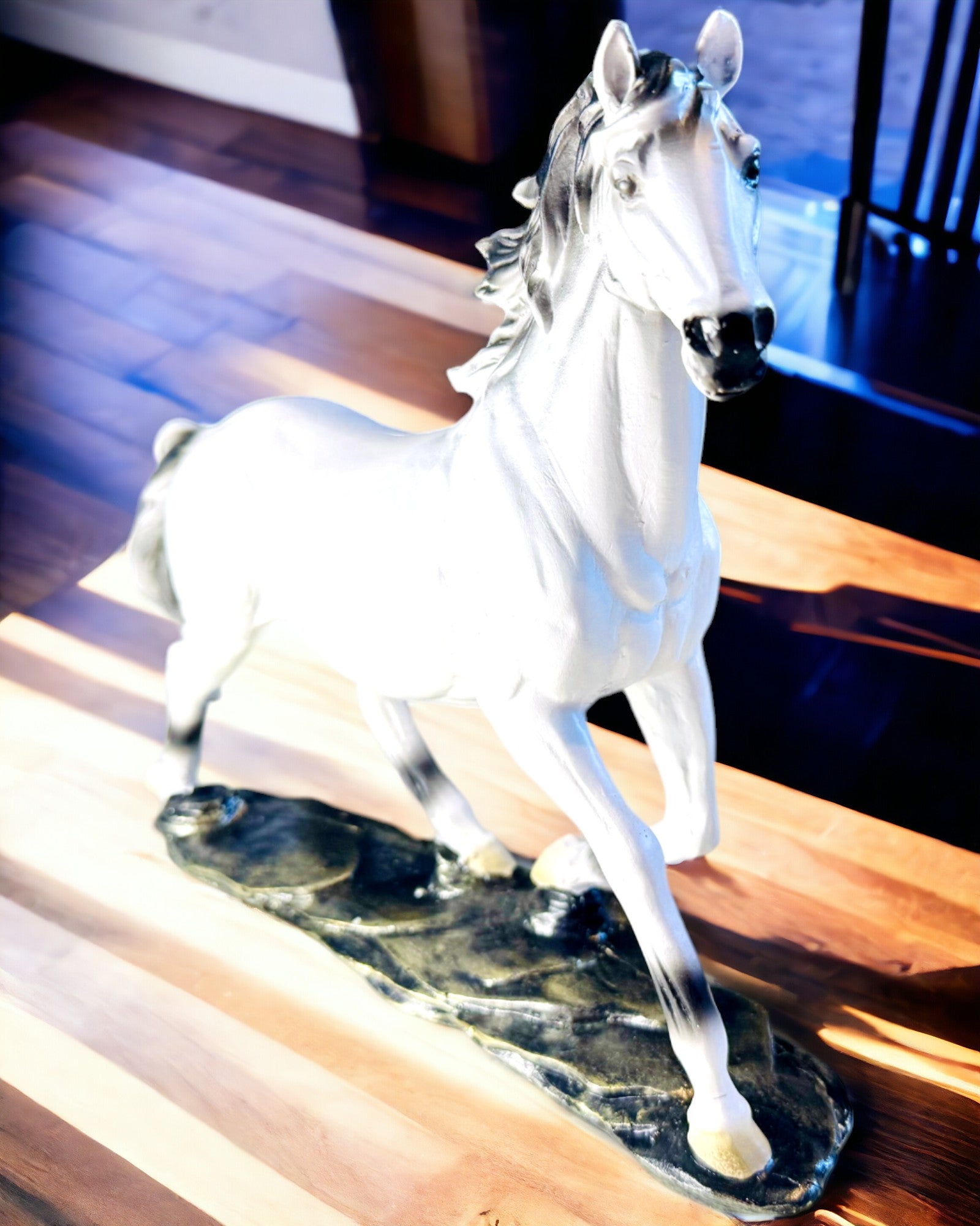 Sculptură de Cal - Figurină Decorativă cu Posibilitate de Gravare