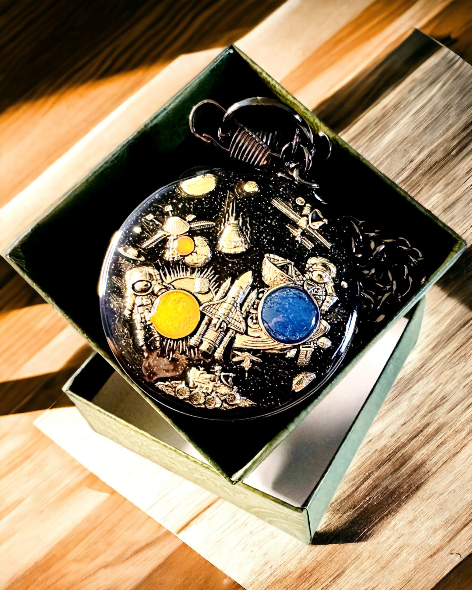 Ceas de buzunar "Astrum Temporis" - Ramă neagră. Posibilitate de personalizare cu gravură