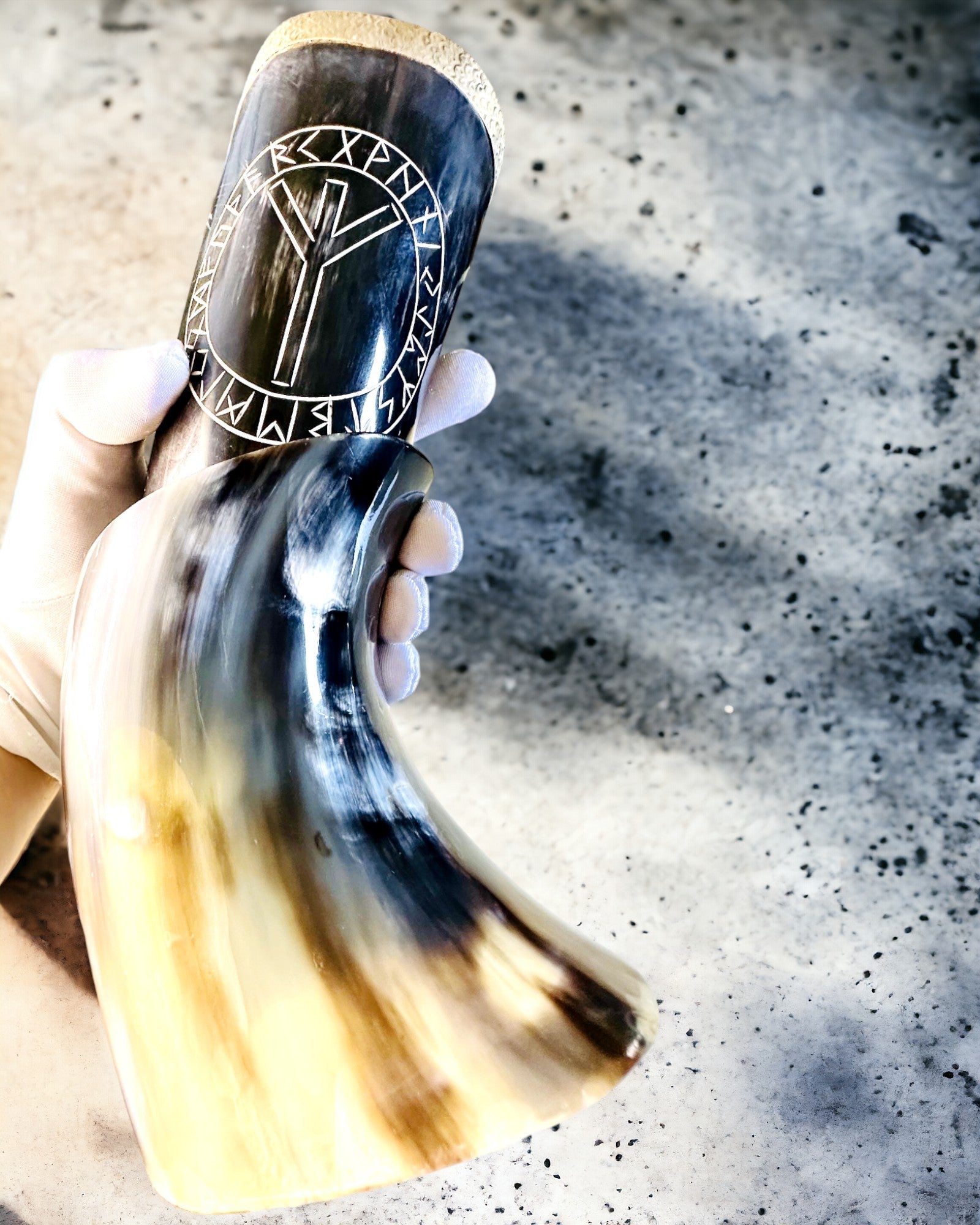 Cana din Corn "Viking Valor" - Gravură Manuală, Calitate Premium - 4 variante disponibile