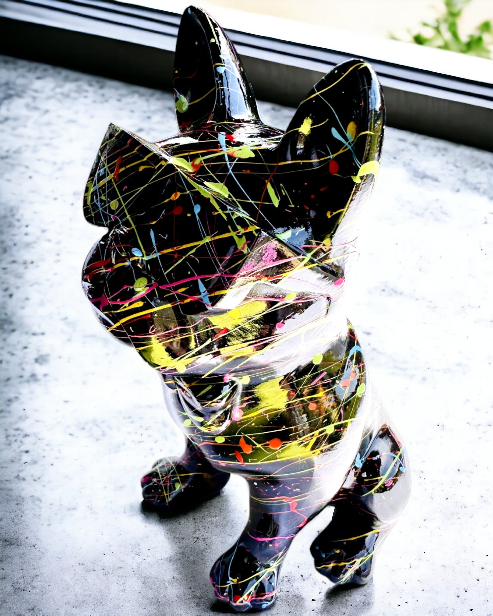 Kolorowy Psiak Artystyczny - Bulldog francez pictat manual, personalizare cu gravură, ideal pentru cadou