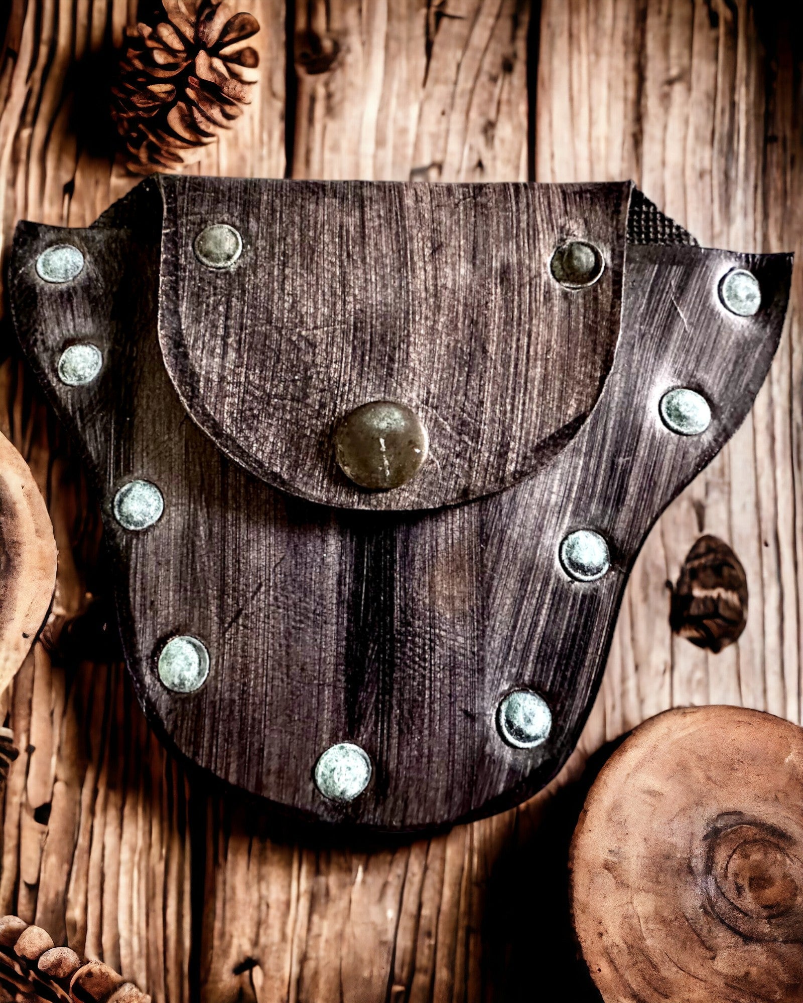 Punguță Secretă a Spiridușului Pădurii - Punguță Mică din Piele, Realizată Manual