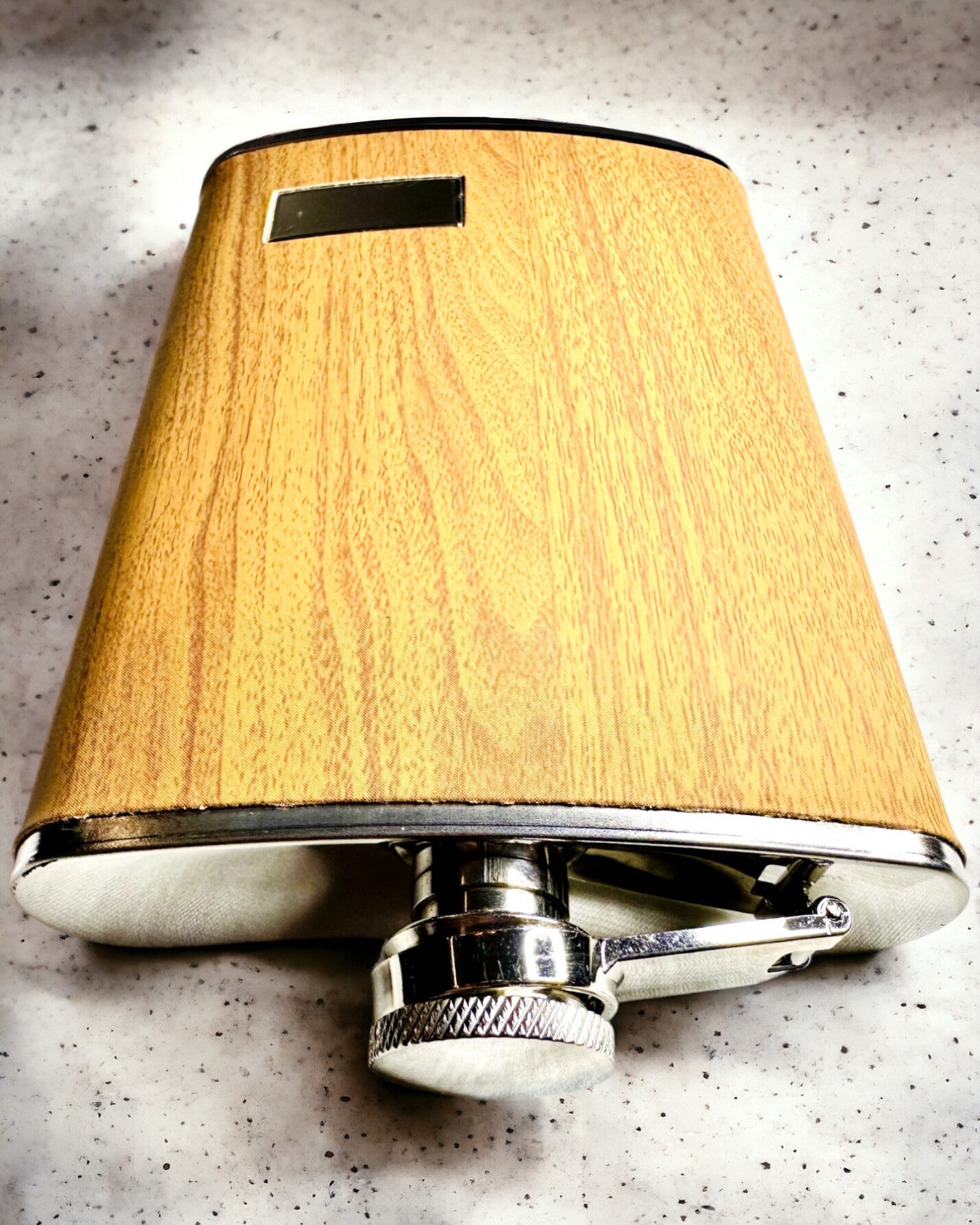 Set din lemn „Piersiówka Elegance” cu posibilitatea personalizării prin gravură