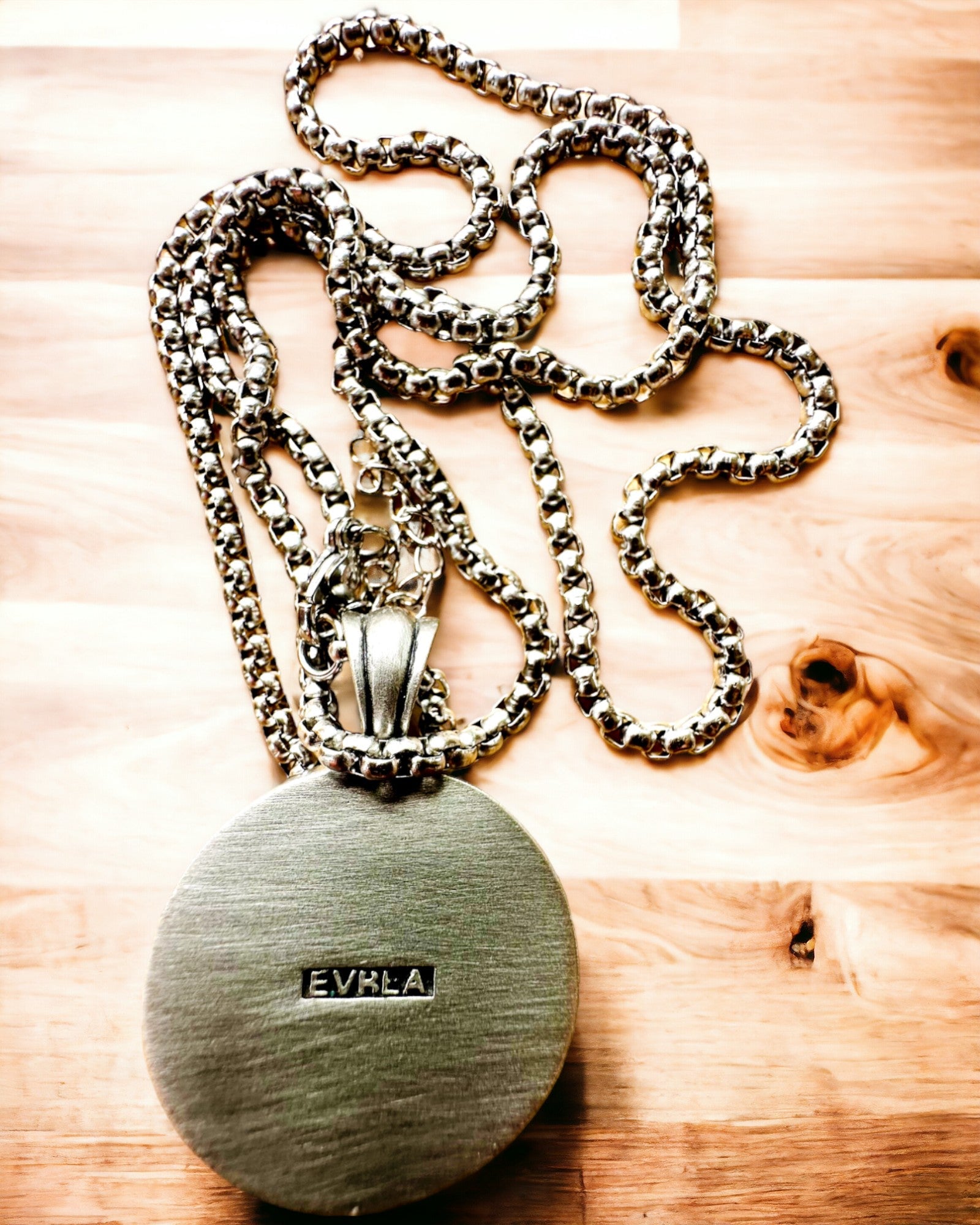 Colier cu busolă „Eurla” - posibilitate de personalizare cu gravură