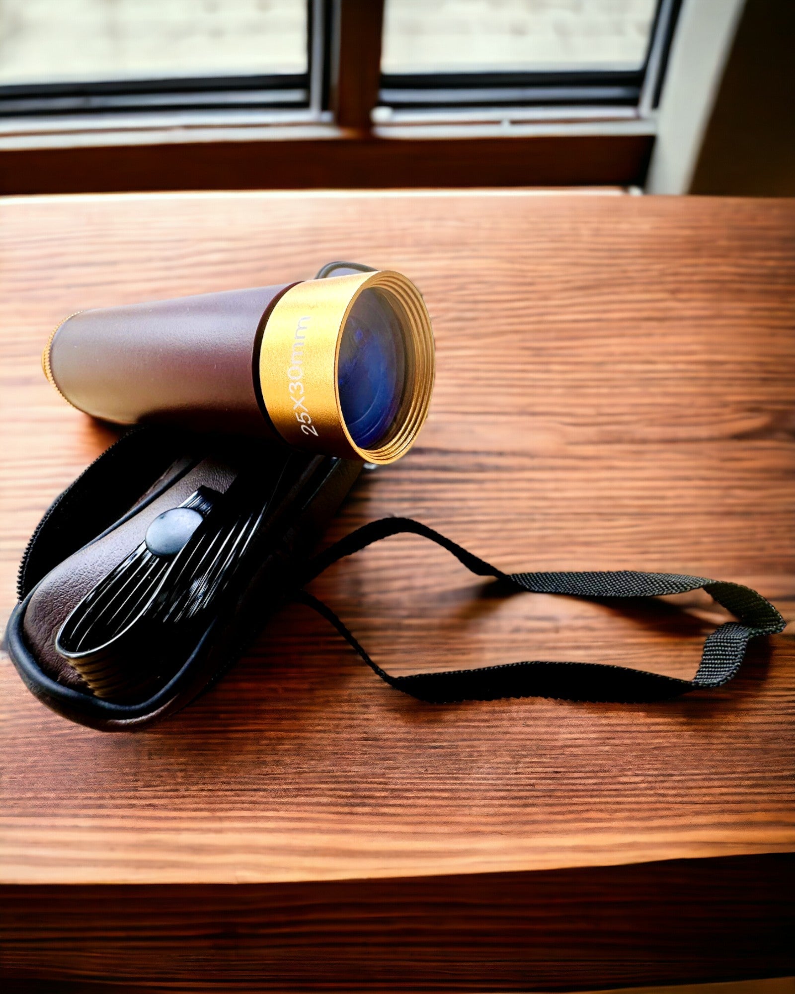 Lunetă Monoculară Explorer 25x30 - Telescop Portabil, Pliabil de Mână, posibilitate de personalizare cu gravură