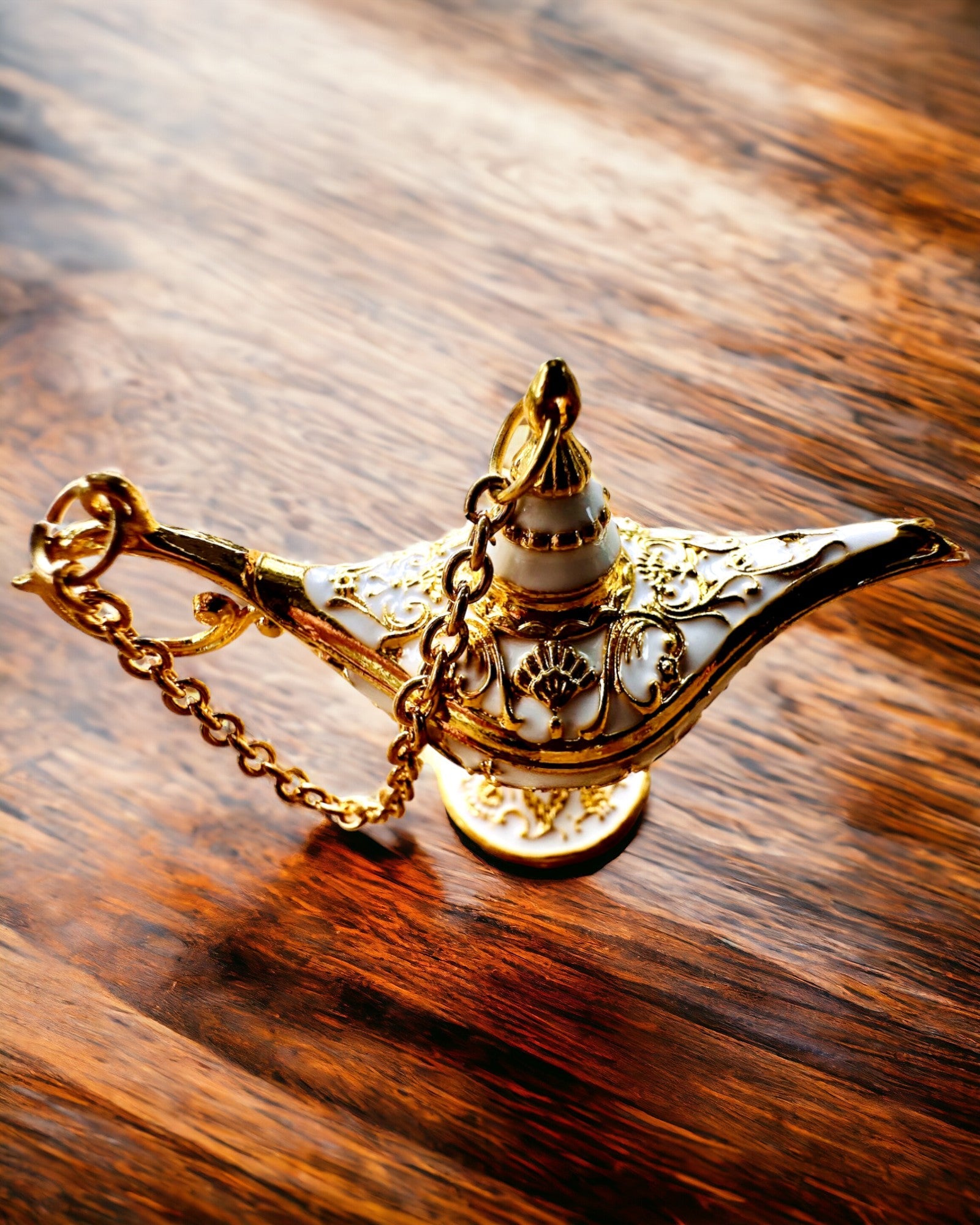 Mică lampă magică Aladin de 4 cm, breloc, 6 variante de culori - Amintiri fermecate, personalizare cu gravură