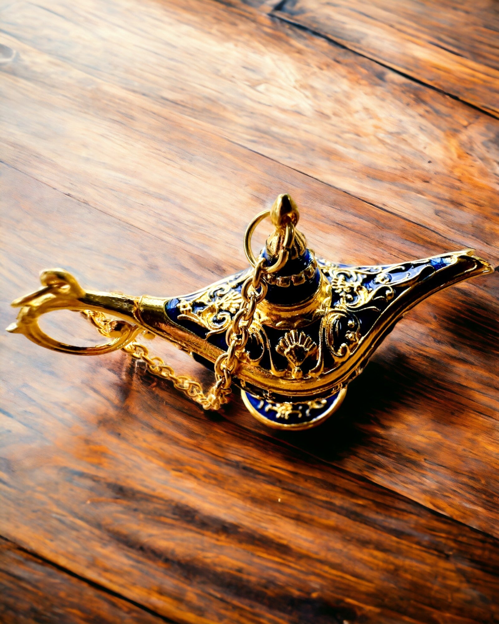Mică lampă magică Aladin de 4 cm, breloc, 6 variante de culori - Amintiri fermecate, personalizare cu gravură