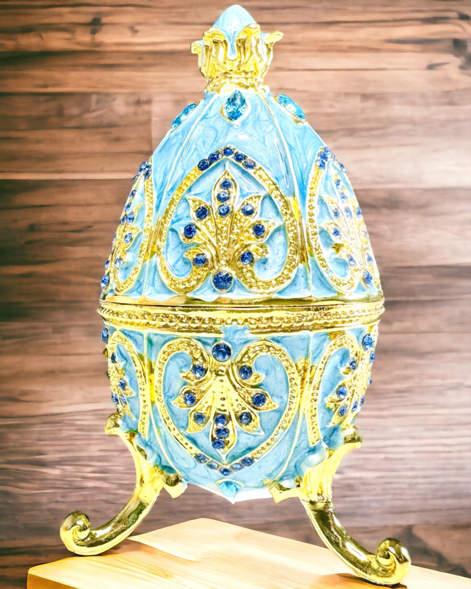 Ou Faberge Ceresc – Organizator de Bijuterii Emailat - culoare albastru cer senin. Personalizare cu gravură