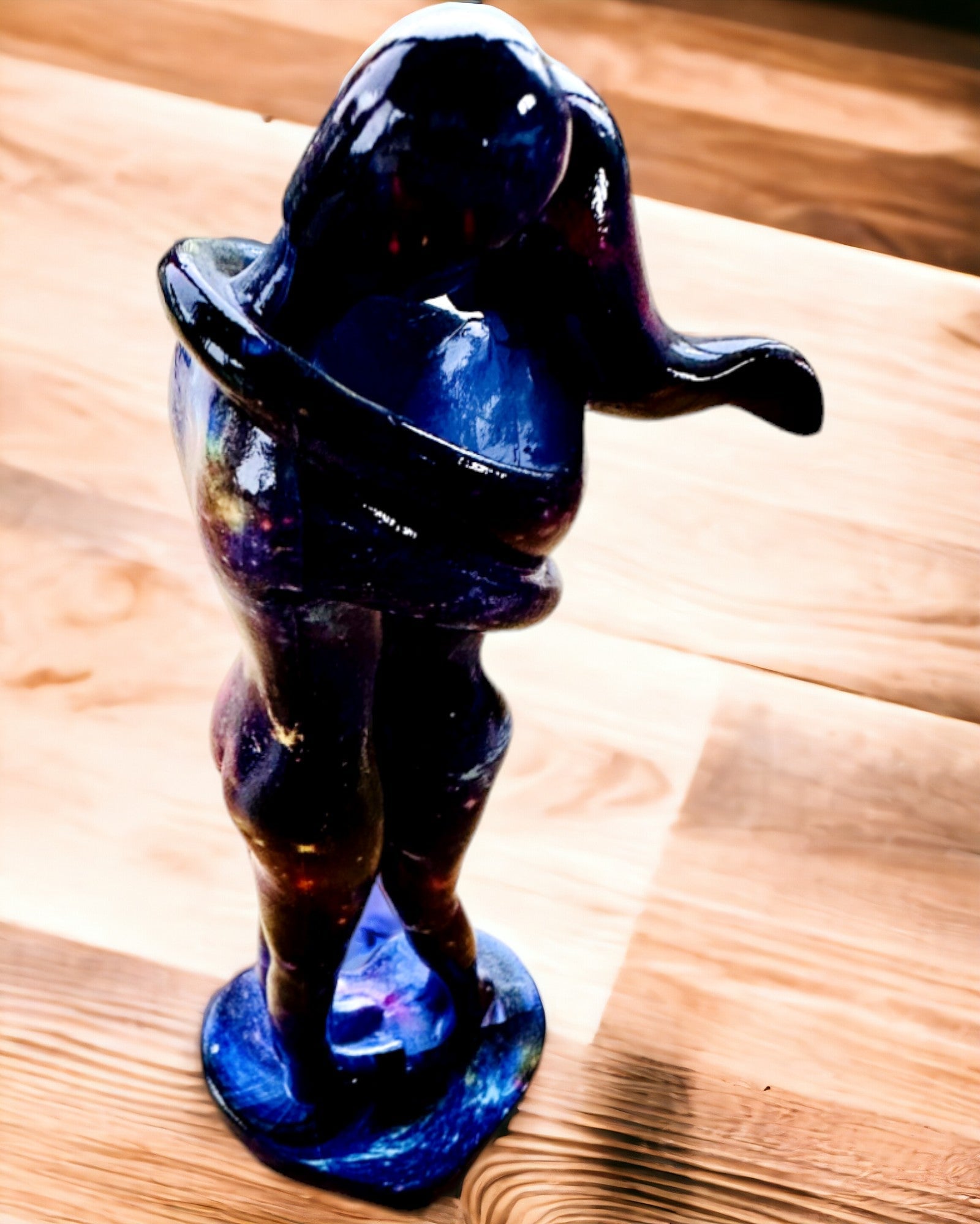 Îmbrățișare Cosmică - Figurină din Rășină cu Opțiune de Gravare