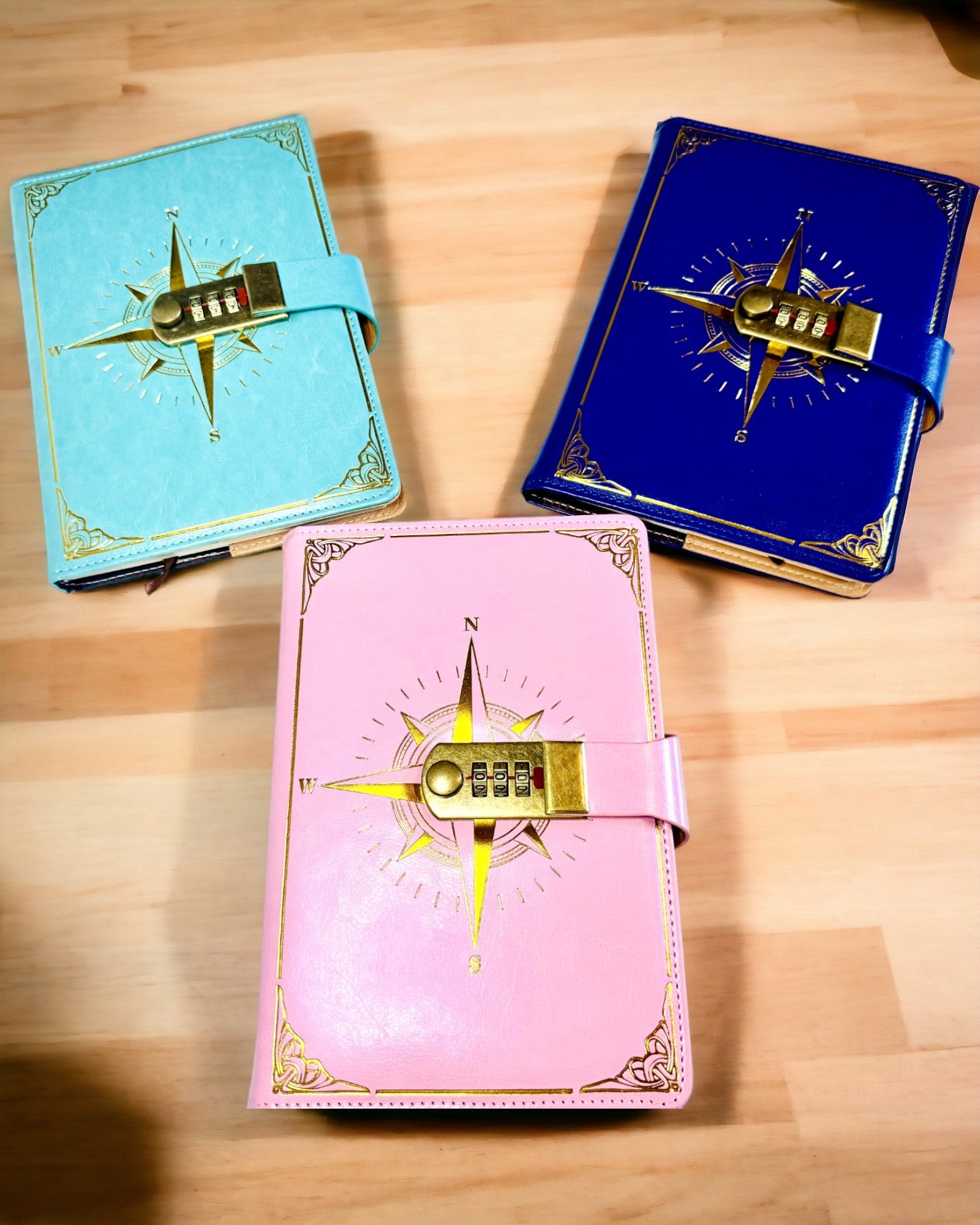 Notatnik Premium cu Lacăt cu Cod A5 - Stil Vintage cu Busolă, Design Japonez, Articole de Papetărie pentru Studenți și Afaceri. Personalizare cu Gravură