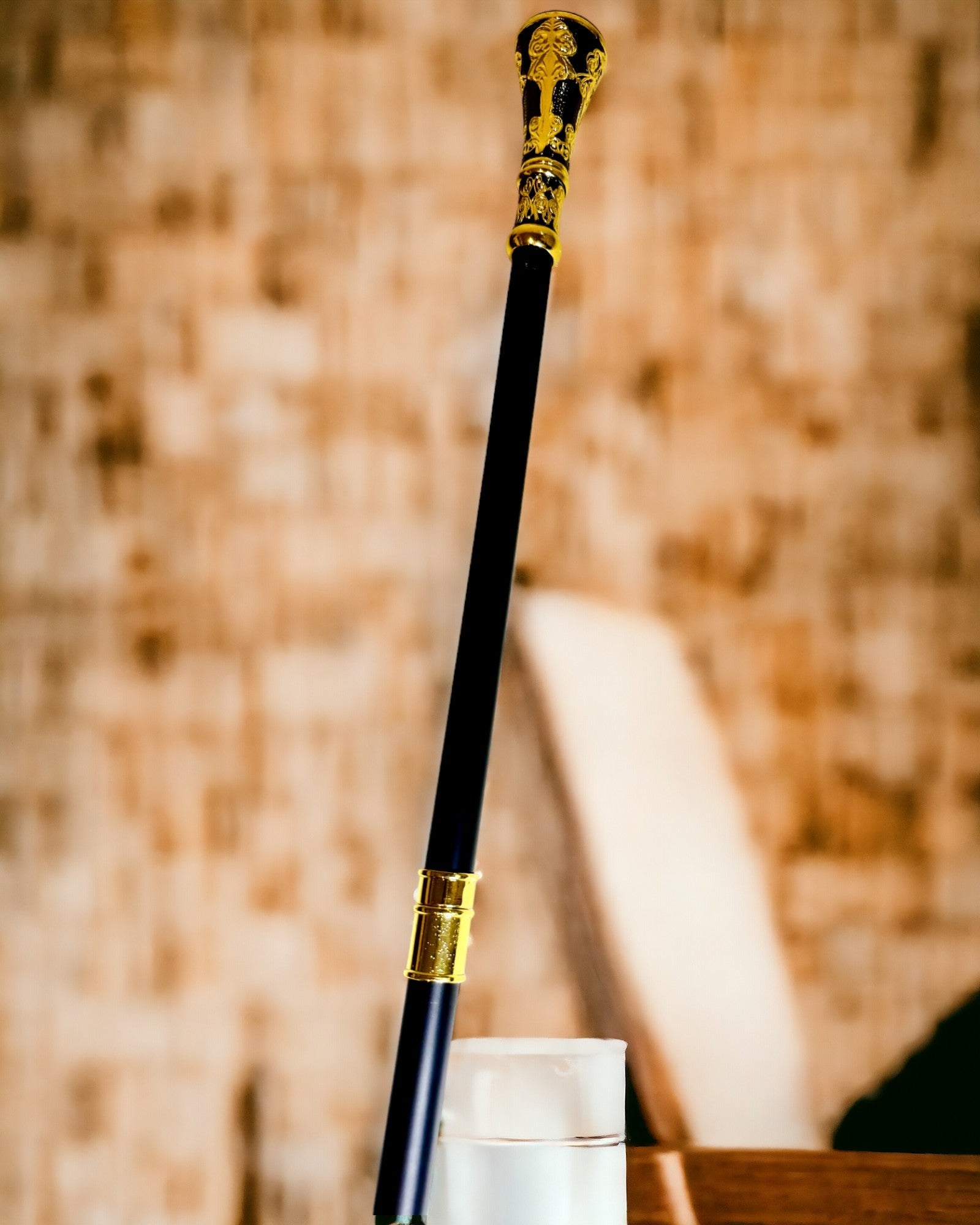 Baston de Lux cu Mâner de Aur în Formă de Floare – Elegant și la Modă, 93 cm