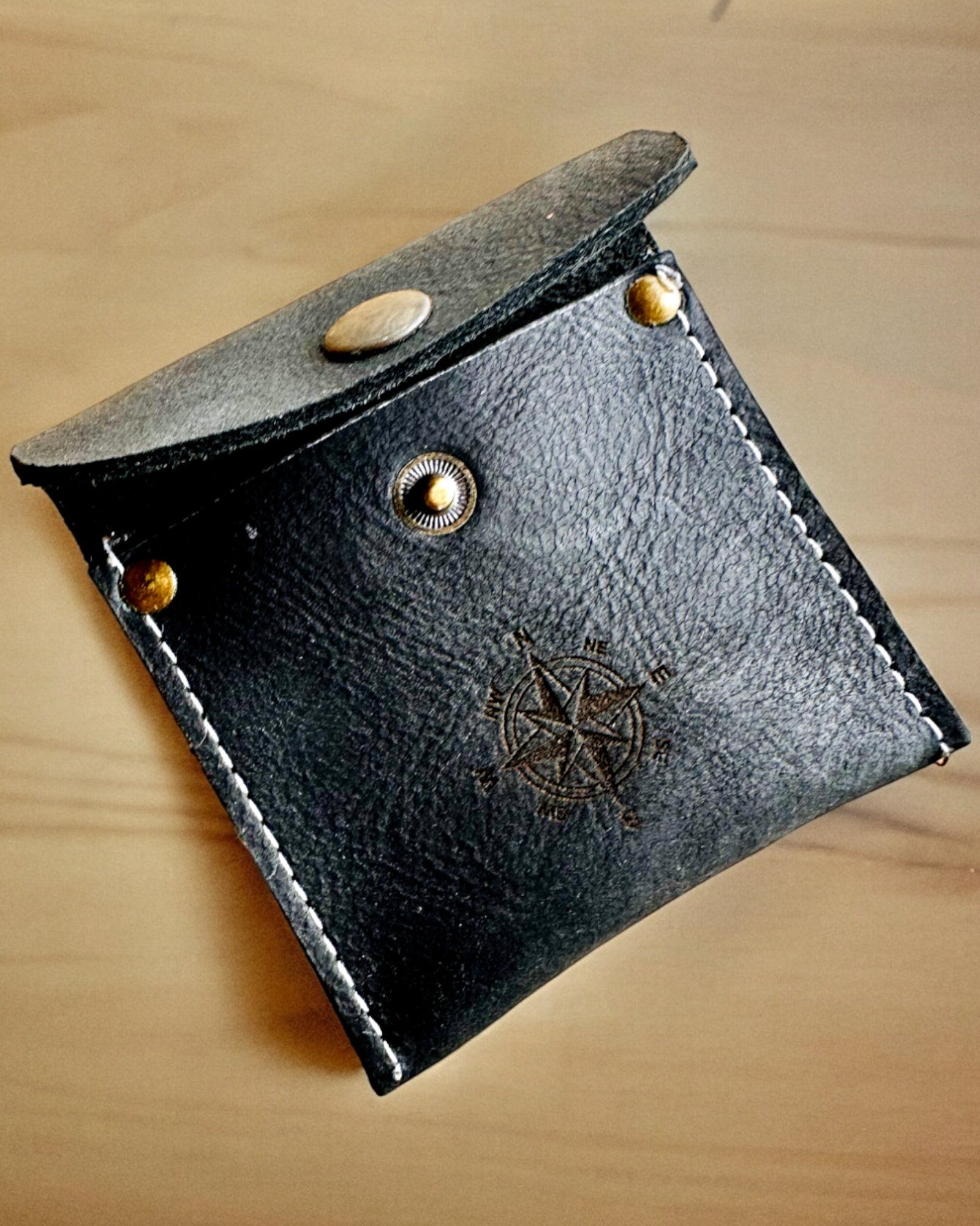 Etui pentru ceas de buzunar sau busolă Călător - posibilitate de personalizare cu gravură