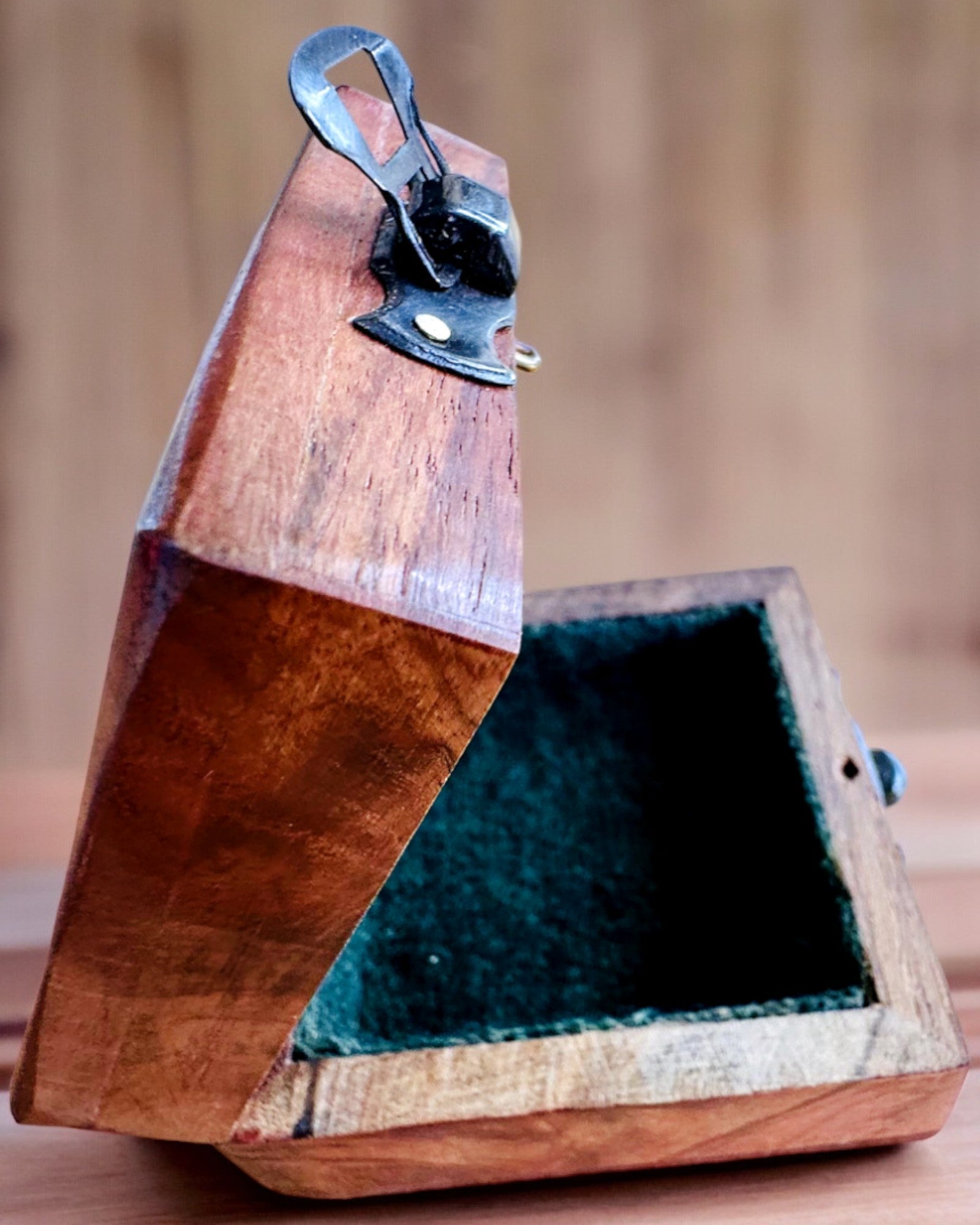 Cutie din lemn pentru busolă compactă "Maritime" - posibilitate de personalizare cu gravură