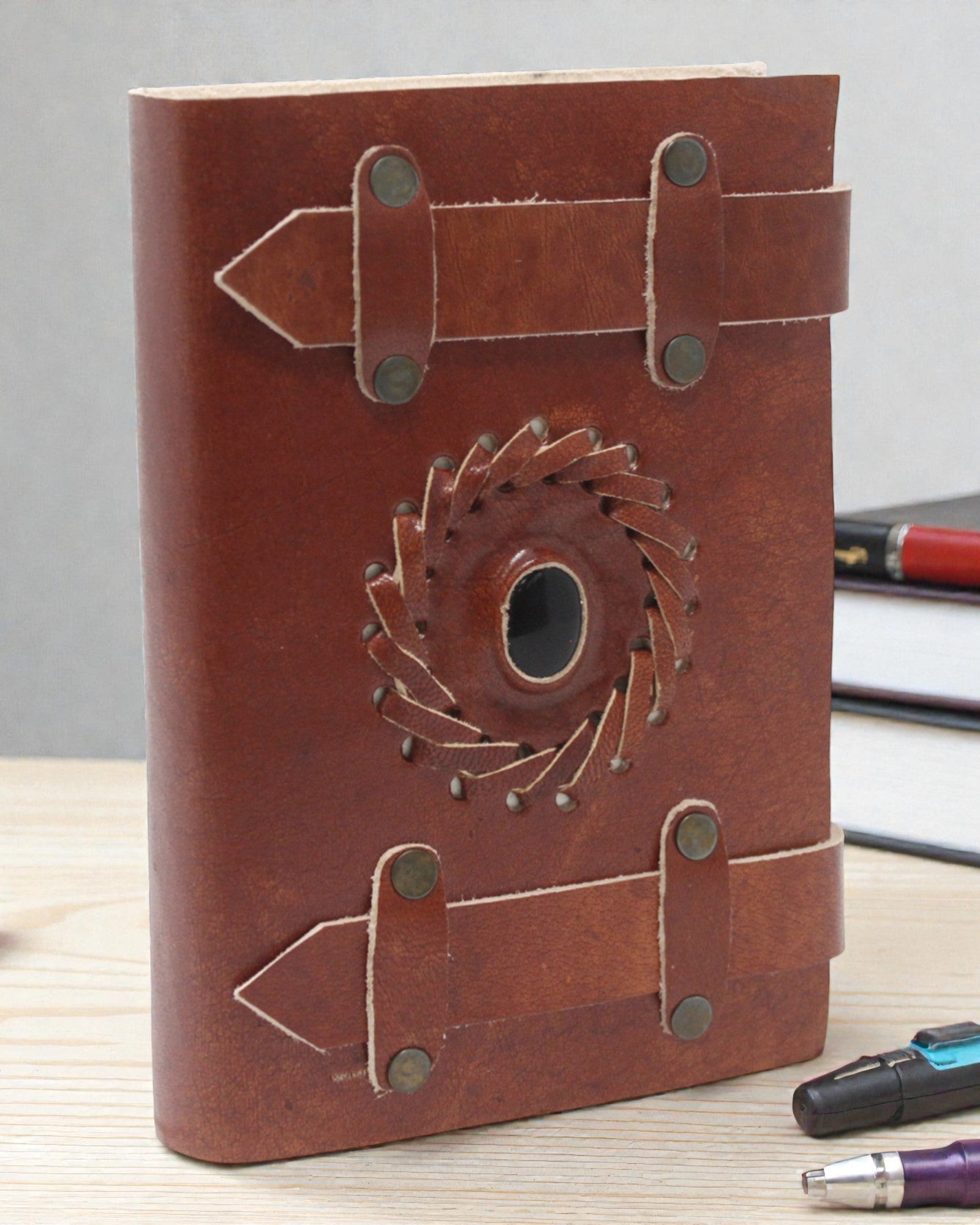 Caiet de notițe din piele, onix negru, cu curele – 15x10 cm