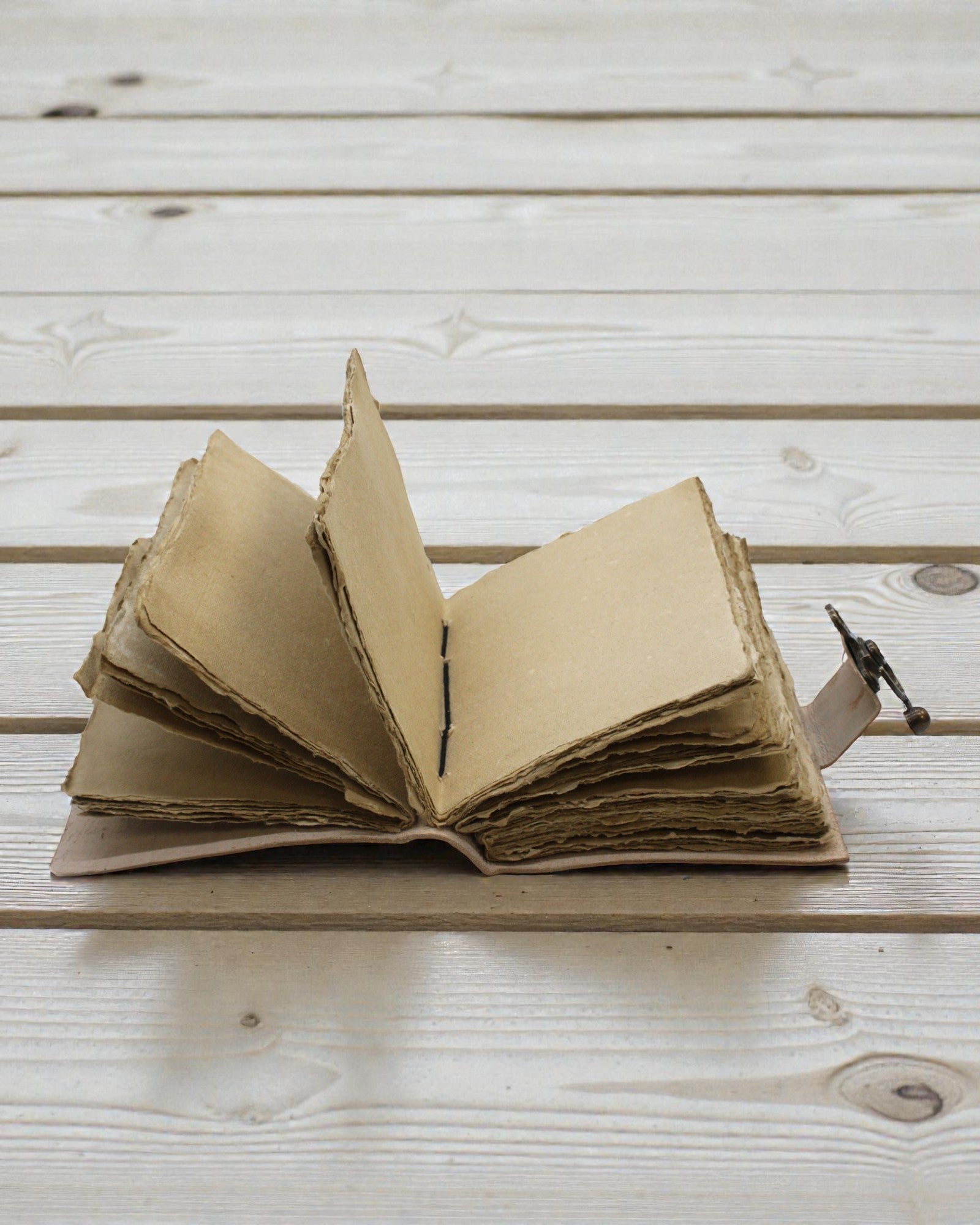 Caiet de notițe din piele „Fluture al inspirației” Nu-ți ascunde aripile – 13 × 18 cm