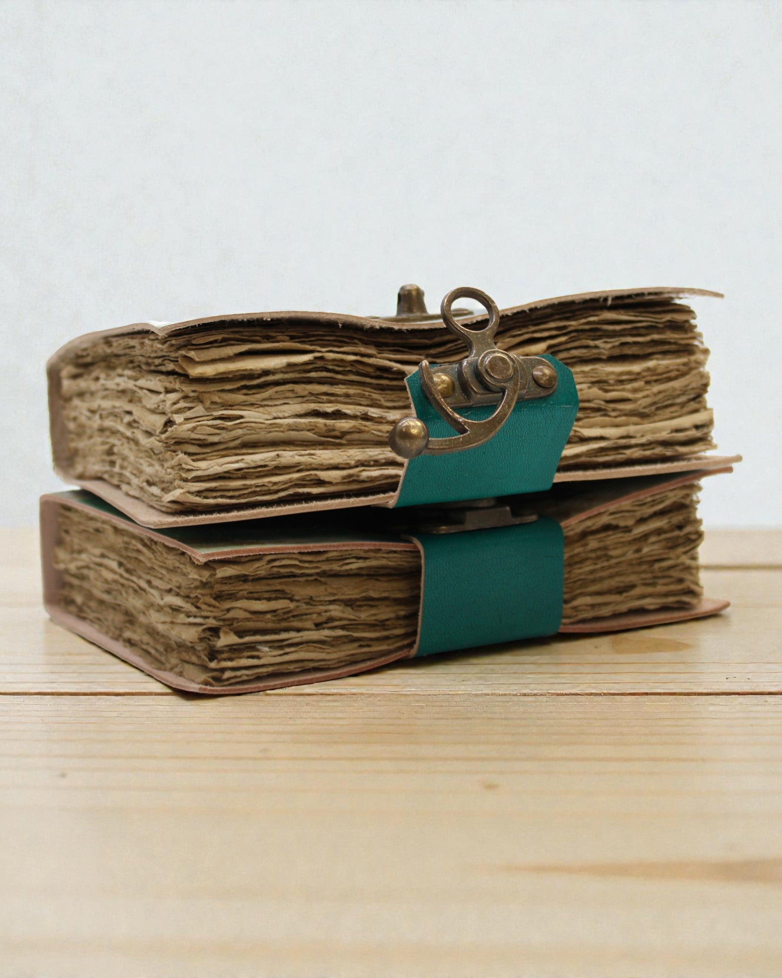 Caiet de notițe din piele „Fluture al inspirației” Nu-ți ascunde aripile – 13 × 18 cm