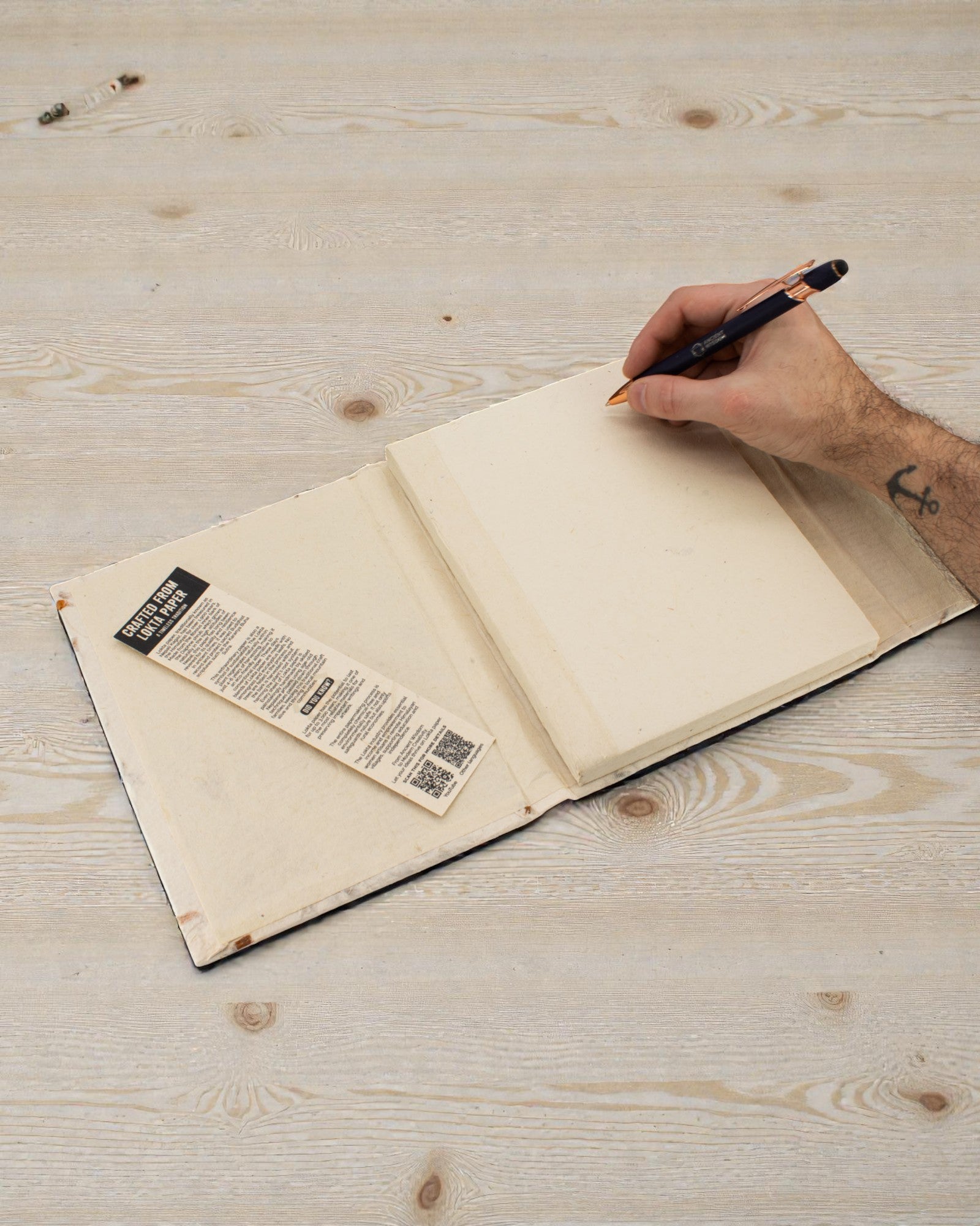 Caiet mare Lokta Înflorire botanică – Flori (45 de file, 21 x 15 cm)