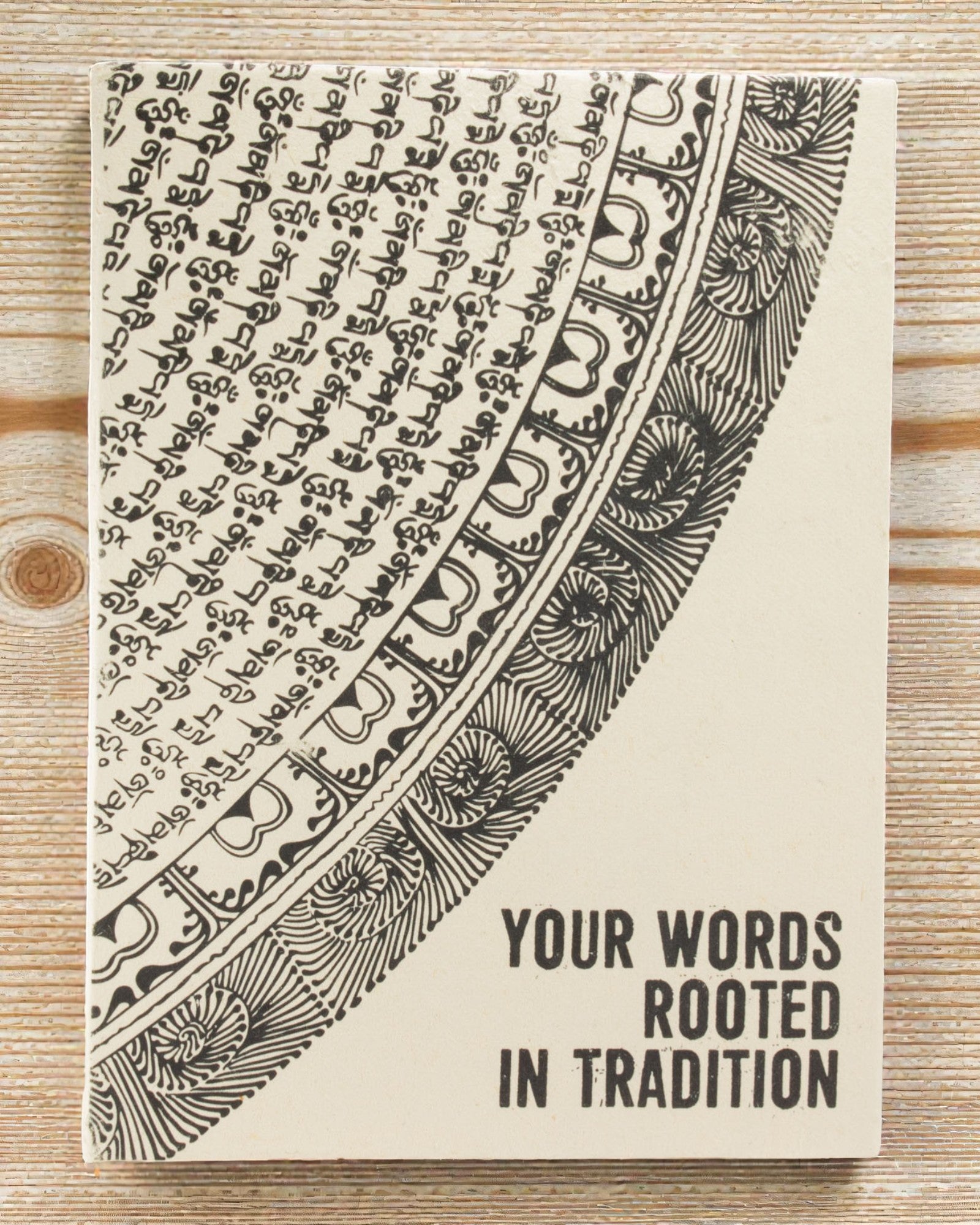 Lokta Heritage Script – caiet mare de notițe 21 × 15 cm, 45 de file, Cuvintele tale înrădăcinate în tradiție