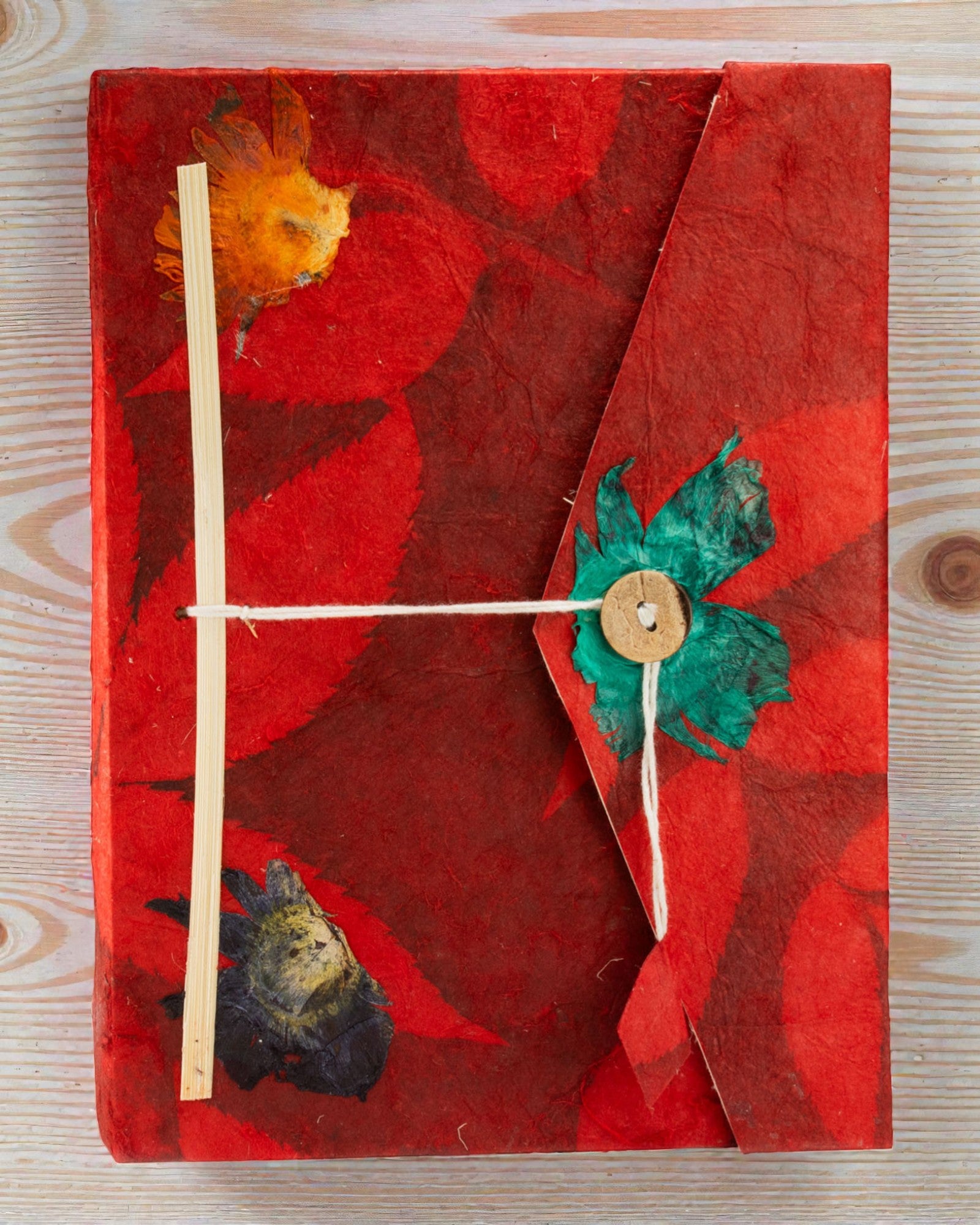 Caiet de notițe artistic Lokta Ruby Bloom – Flori îndrăznețe (45 de file, 21 x 15 cm)