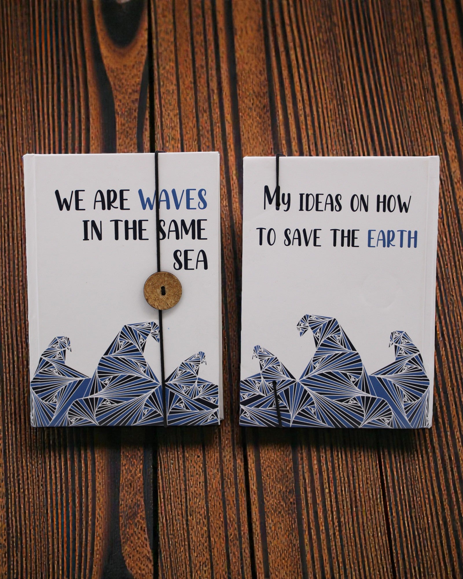 Waves Together – caiet mic de notițe cu curelușă și nasture de cocos 18 × 12,5 cm, 200 pagini