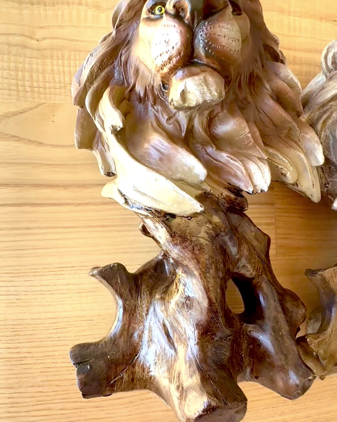 Figurină din Rășină Lwia Odwaga, 28 cm înălțime, cu opțiune de gravare pentru cadou