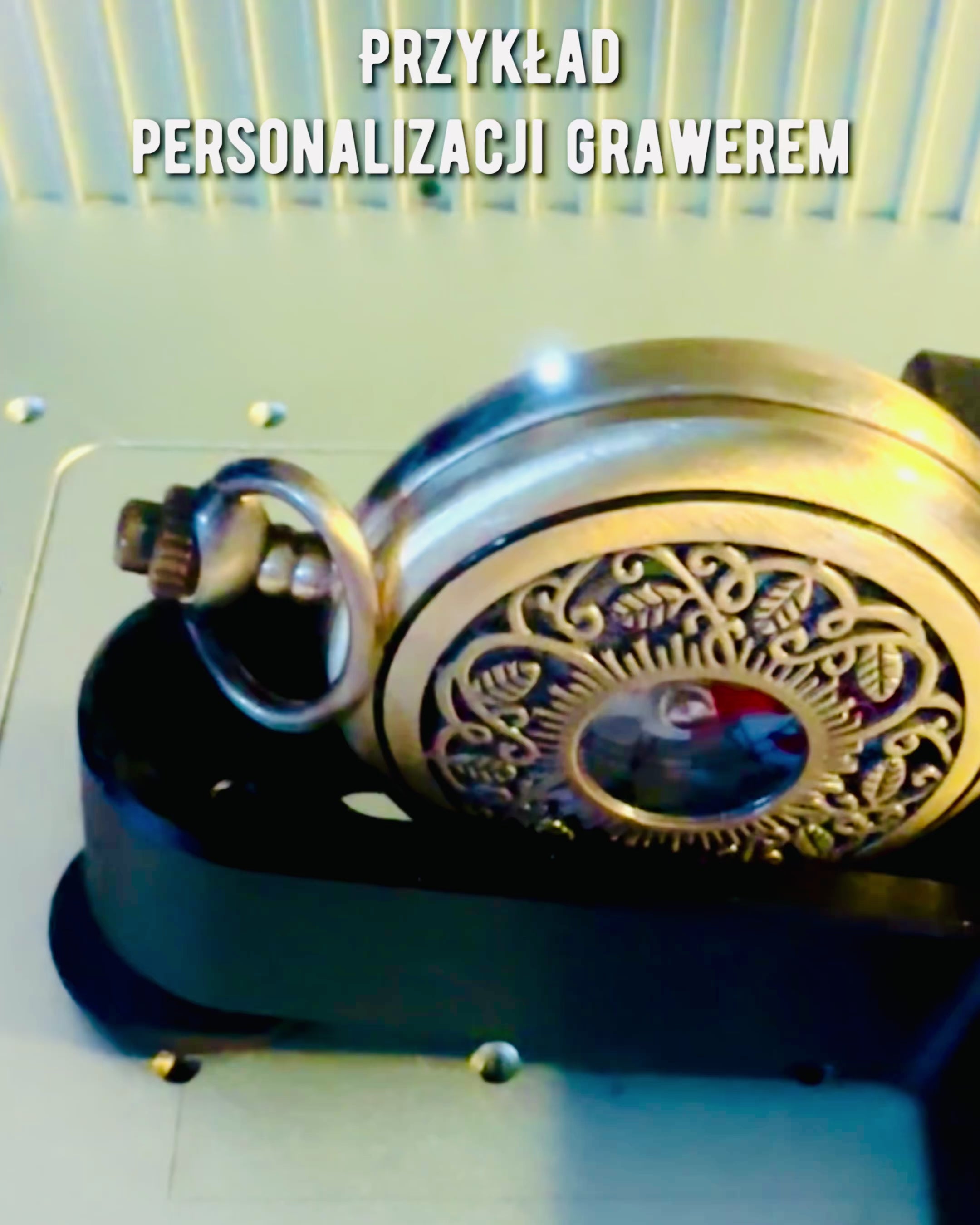 Busolă de Navigație în Stil Vintage cu Model Ajour – culoare maro-auriu