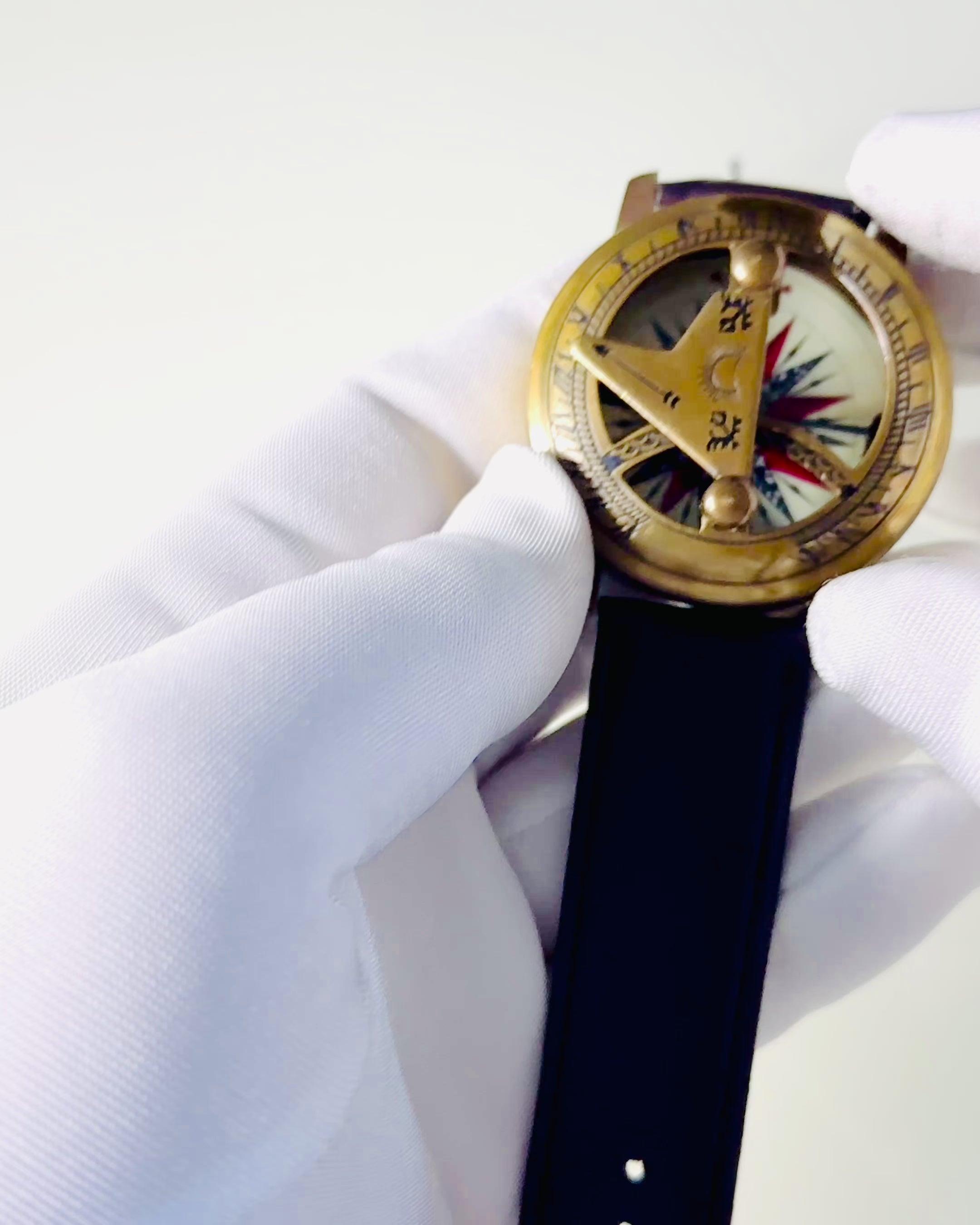 Ceas Solar cu Busolă - Lucrat Manual, Meșteșug Autentic, posibilitate de gravare