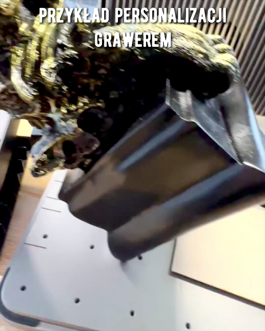 Leul Regal - Figură Decorativă Majestică cu Posibilitate de Gravare, 2 variante de culori disponibile, pentru cadou