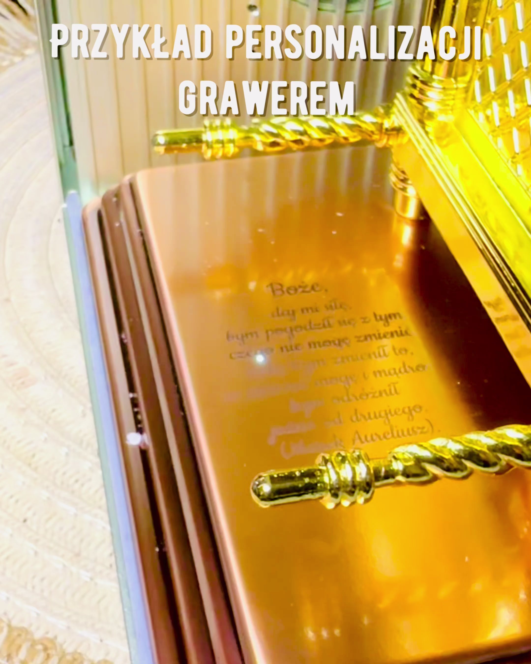 Miniatură Majestică a Chivotului Legământului în Cadru Auriu 11.2 x 5.8 x 7.3cm - Chivot exclusiv, Decorațiune în Ediție Aurie