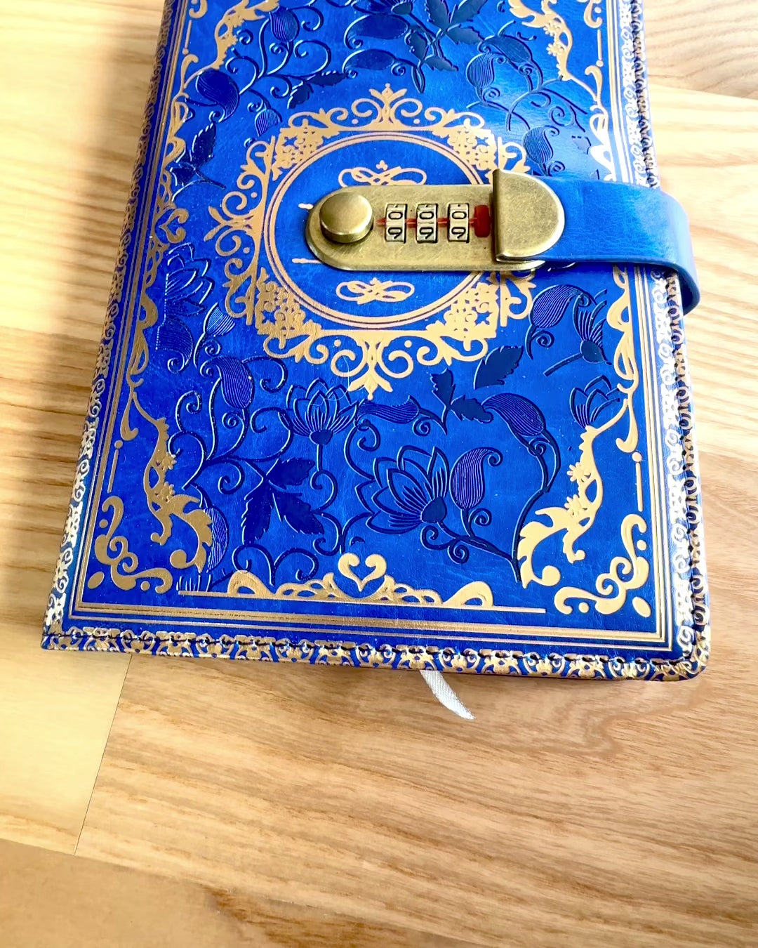 Notițele din Piele Exclusivistă "Sekretnik" A5 cu Lacăt cu Cod - personalizare cu gravură