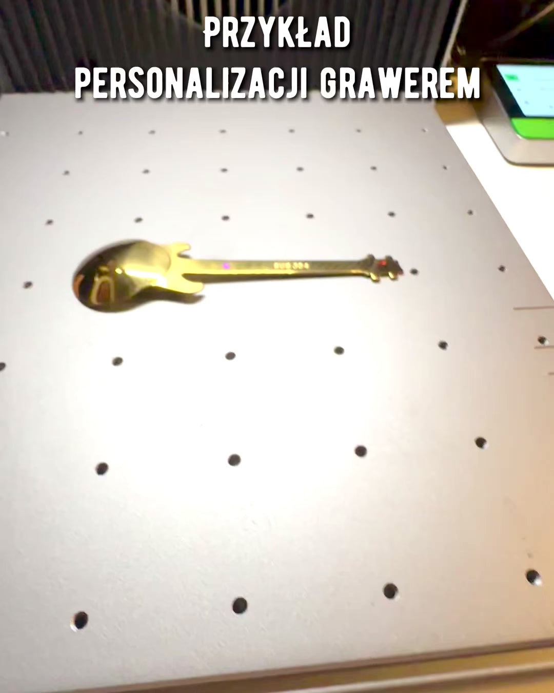 Linguriță „Strunowy Hit” cu opțiune de gravare, 2 variante de culoare la alegere