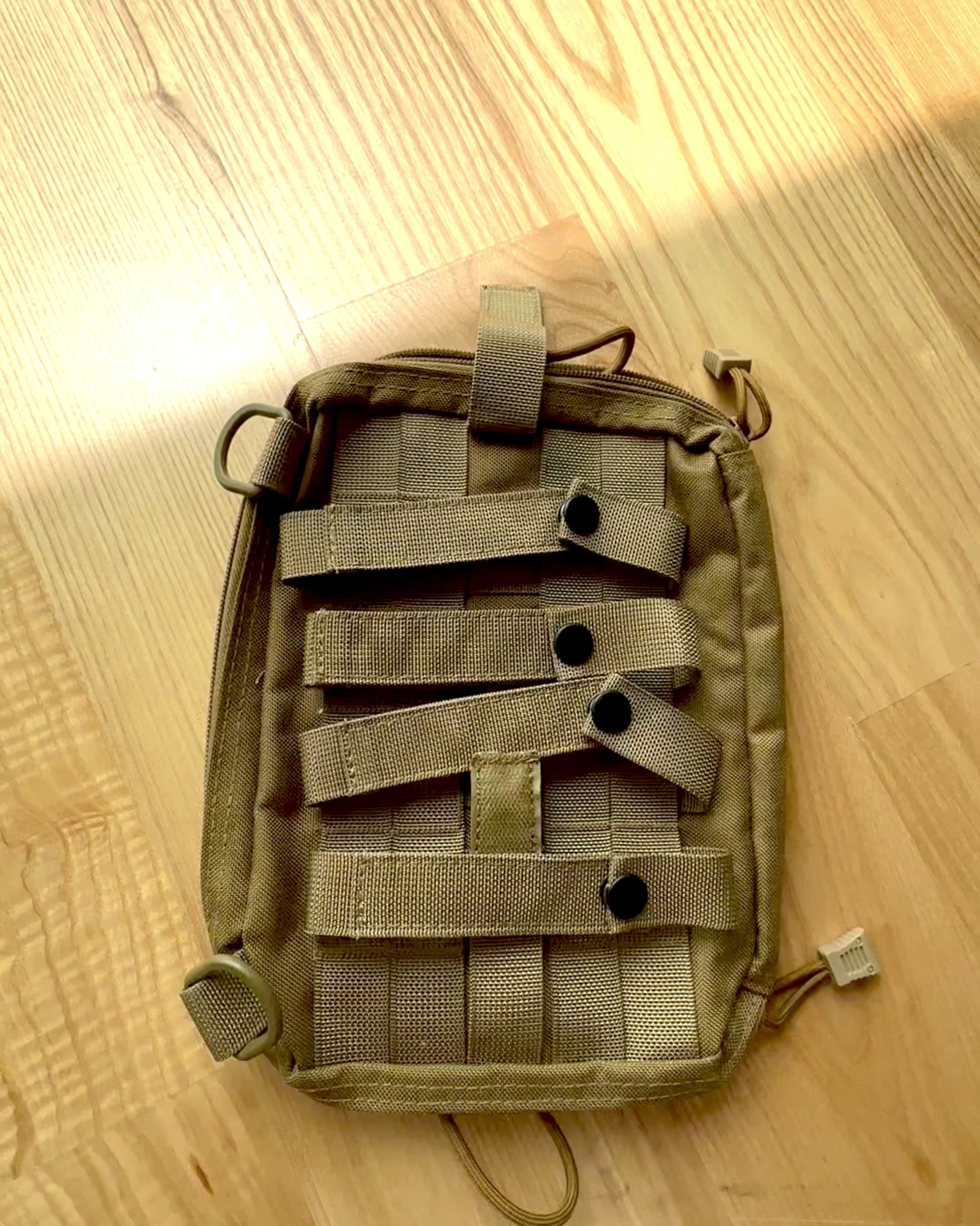 Săculeț tactic de călătorie - MOLLE "Militaris" - 26 cm x 5,5 cm x 19 cm