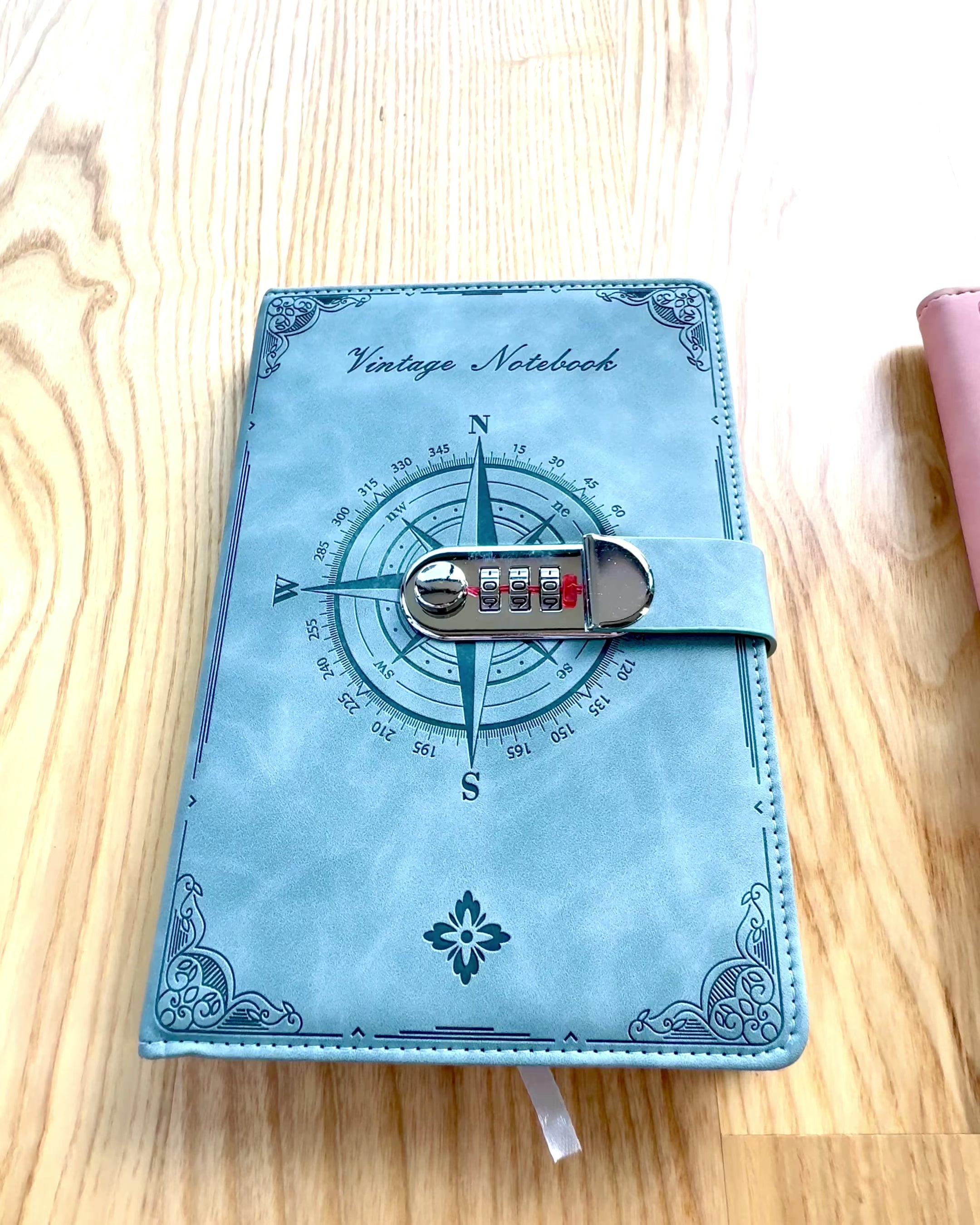 Notatnik Secret A5 Vintage cu blocare prin cod - Alege-ți Stilul, personalizare cu gravură pentru cadou