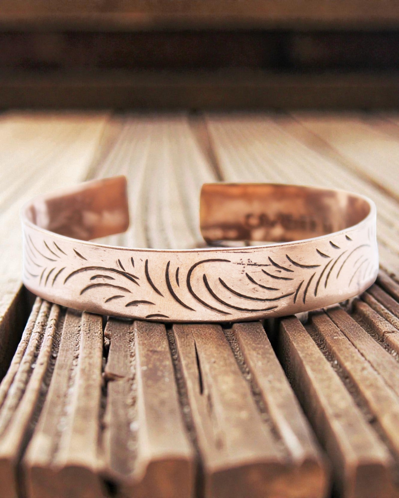 Brățară tibetană din cupru Flux tribal – Spirale late