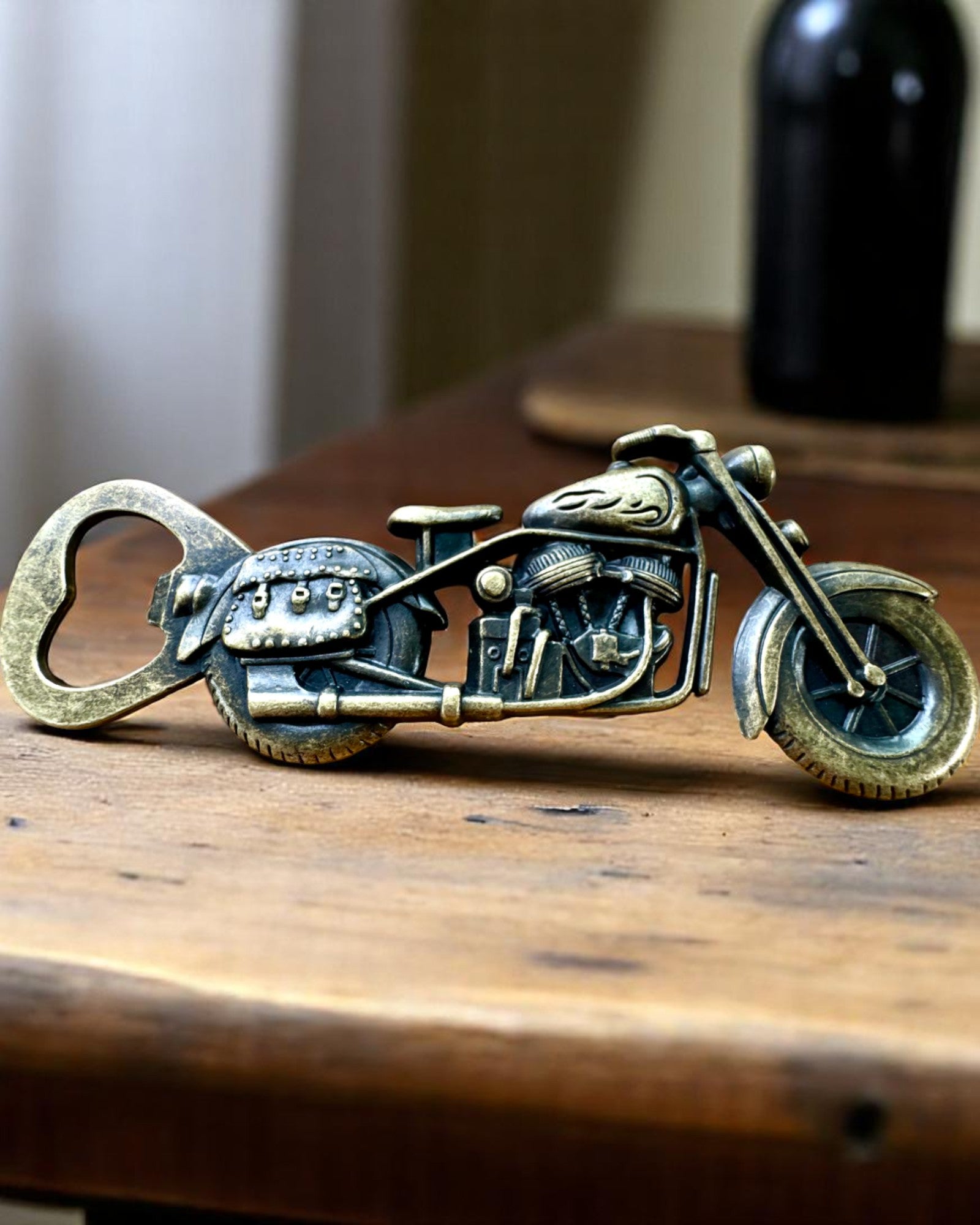 Otwieracz do butelek w kształcie motocykla - personalizacja grawerem na prezent