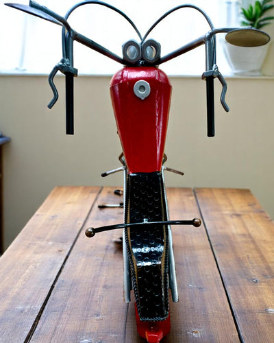 Suport Metalic pentru Vin, 40 cm lungime, în formă de motocicletă, cu posibilitate de gravare pentru cadou