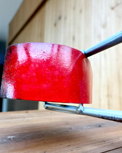 Suport Metalic pentru Vin, 40 cm lungime, în formă de motocicletă, cu posibilitate de gravare pentru cadou