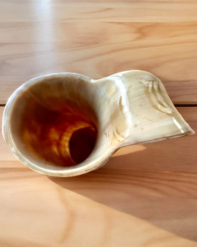 Kufel Rzeźbiony 'Majstersztyk' z możliwością personalizowania grawerem - 5 wariantów kolorystycznych